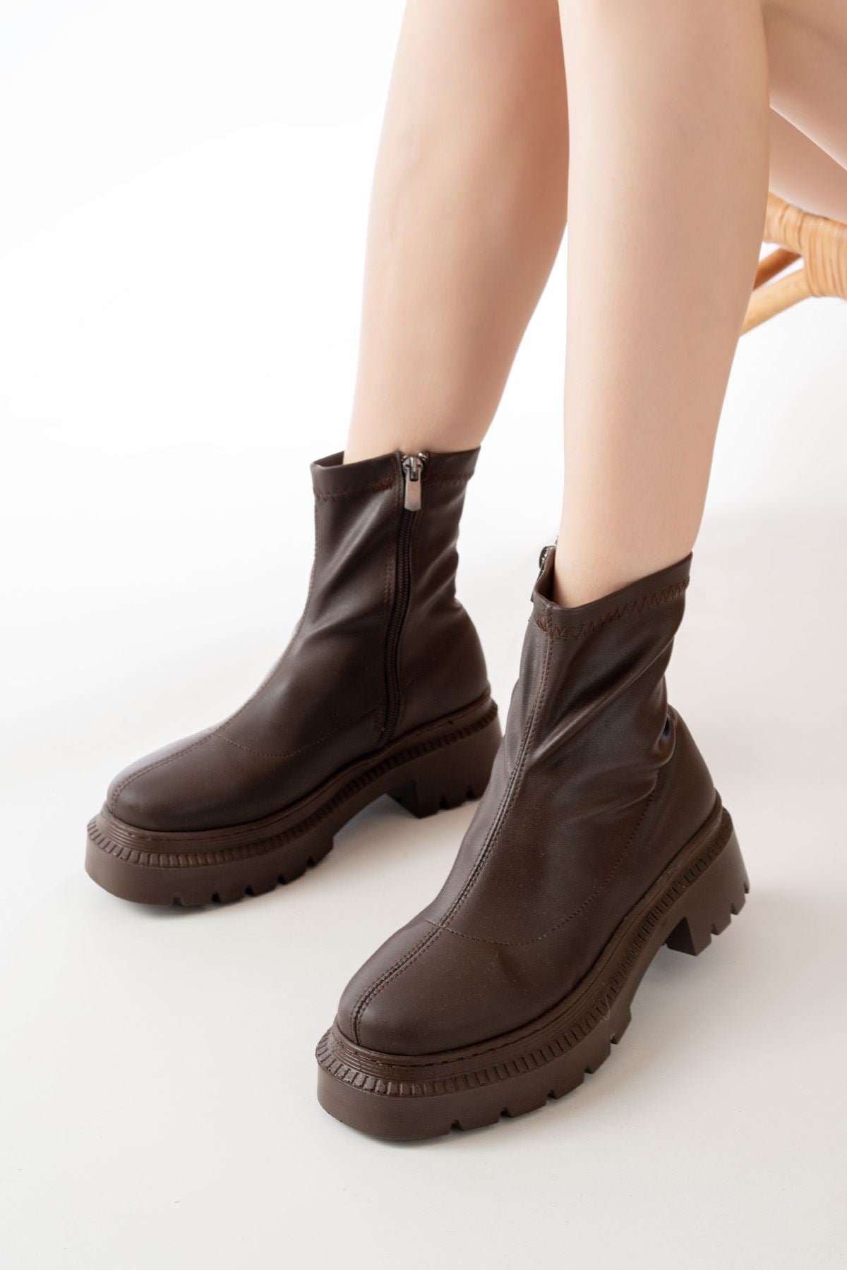 Ayakkabı Aşkı Kahve Streç Fermuarlı Günlük Kadın Bot - Ayakkabı Aşkı