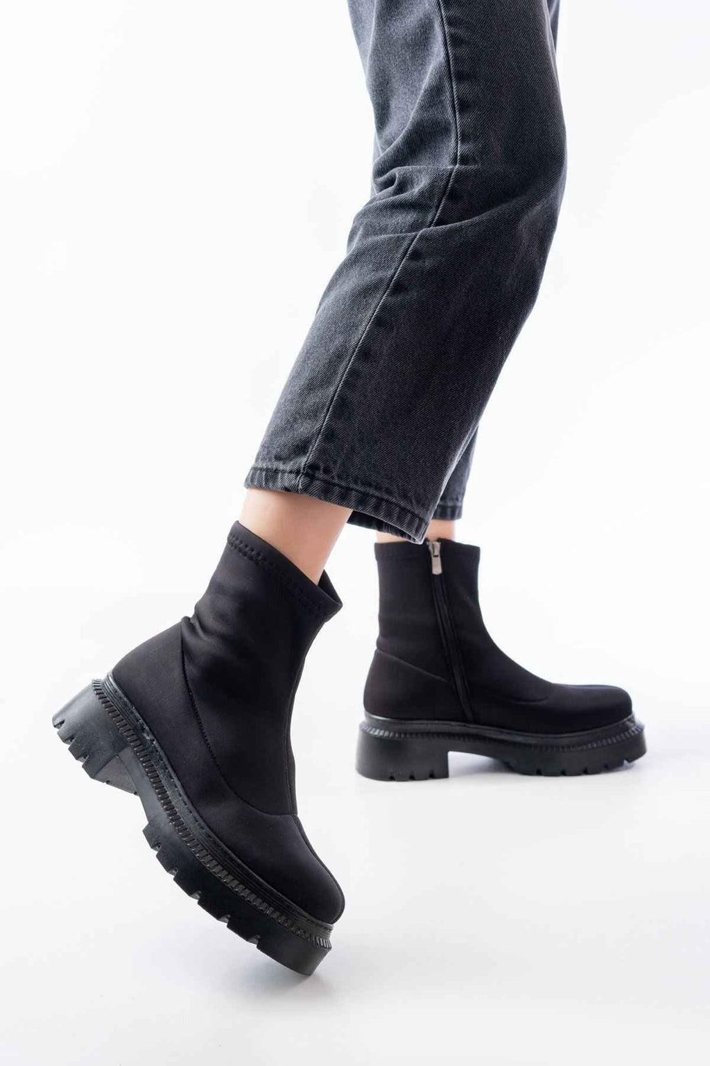 Ayakkabı Aşkı 236-2011 Siyah Dalgıç Fermuarlı Günlük Kadın Bot