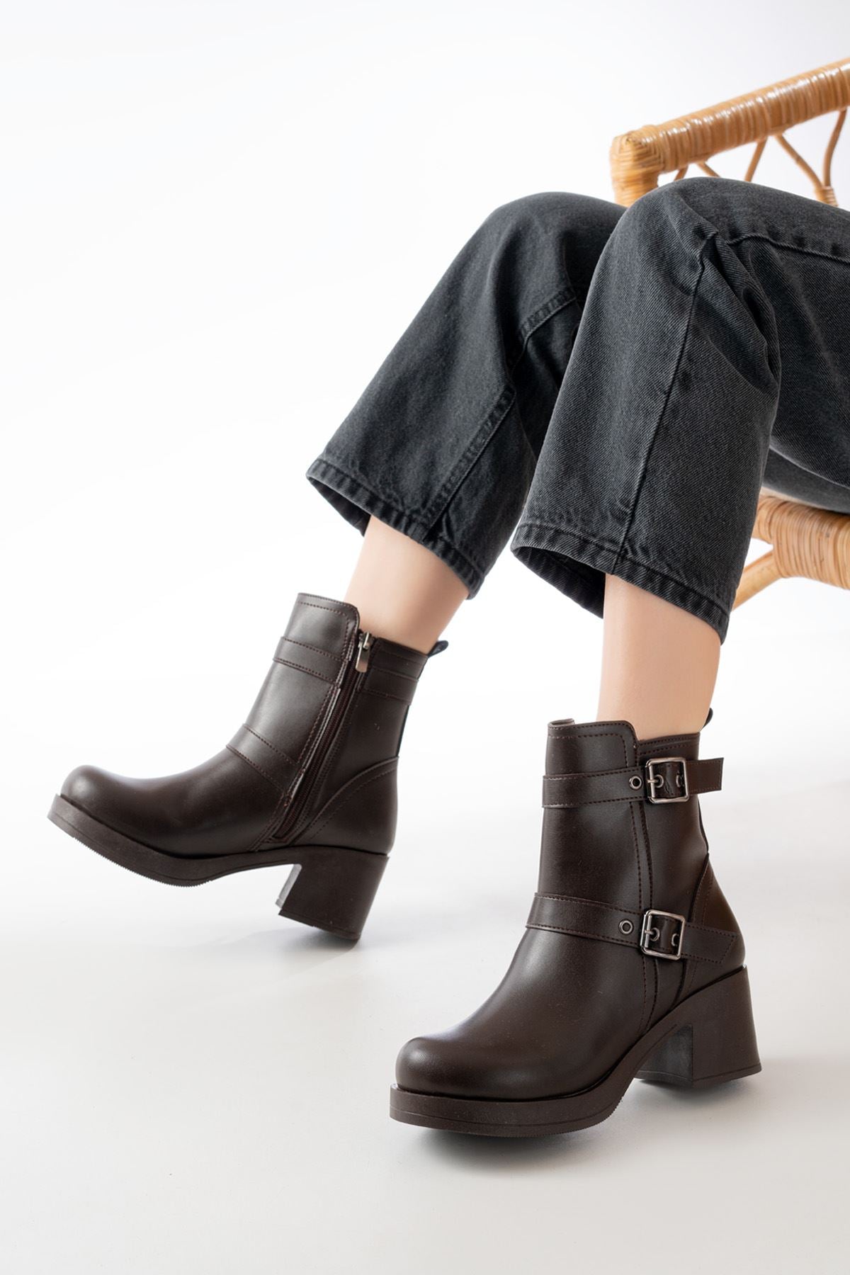 Ayakkabı Aşkı Kahverengi Topuklu Fermuarlı Günlük Kadın Bot - Ayakkabı Aşkı