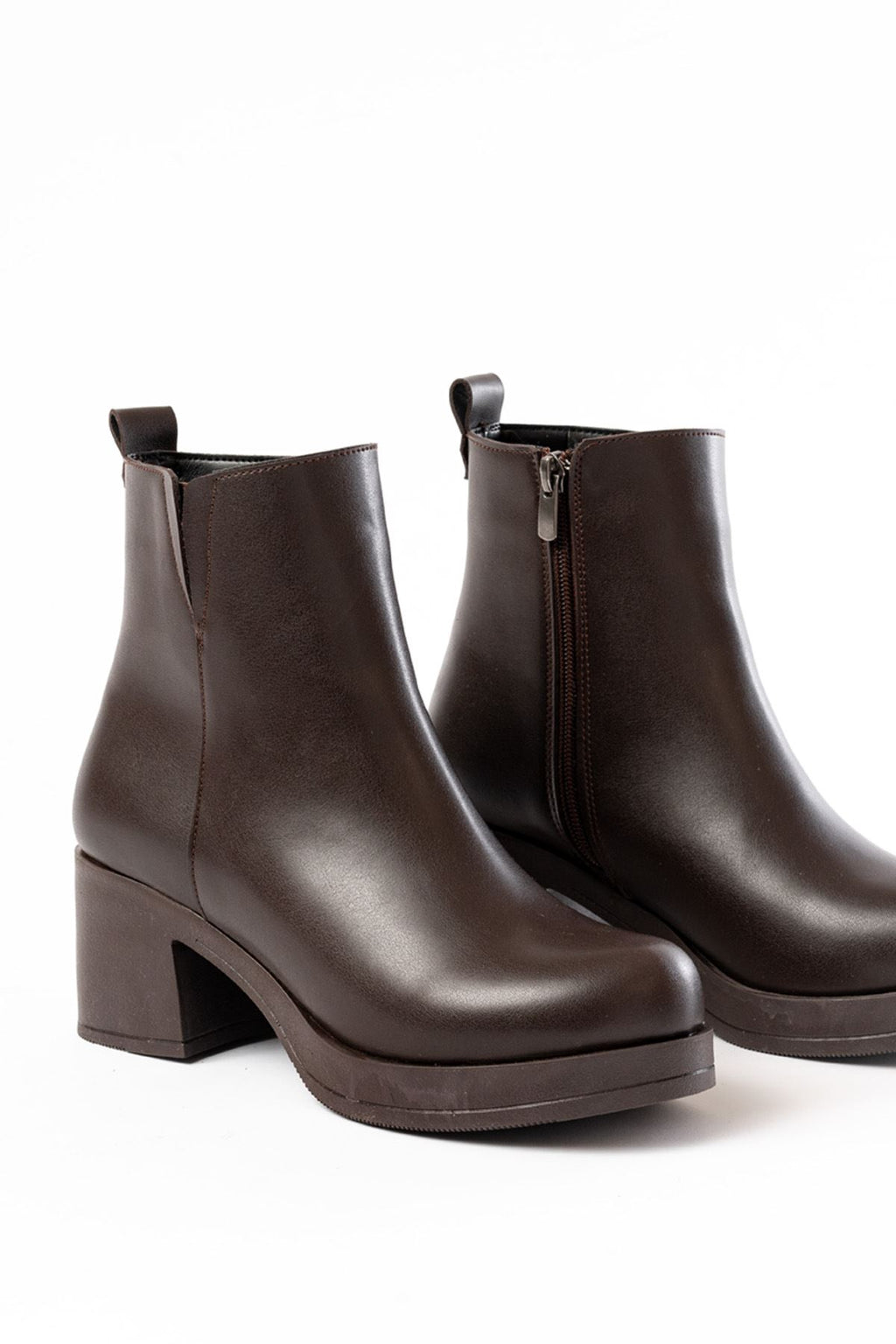 Ayakkabı Aşkı Kahverengi Lastikli Fermuarlı Kalın Topuklu Günlük Kadın Bot - Ayakkabı Aşkı