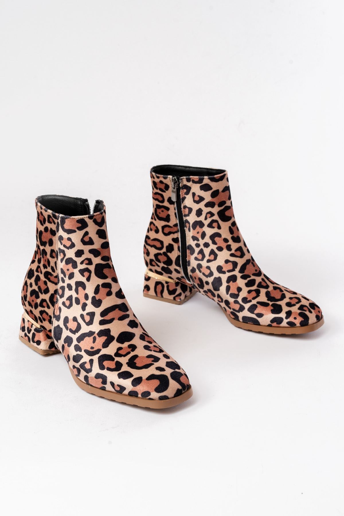 Ayakkabı Aşkı Leopar Topuklu Fermuarlı Günlük Kadın Bot