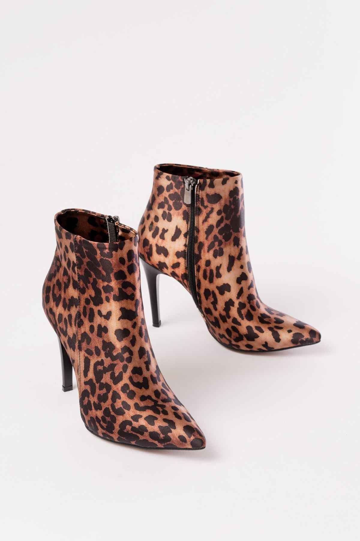 Ayakkabı Aşkı Vrt-4802 Leopar Yüksek Ince Topuklu Fermuarlı Kadın Bot
