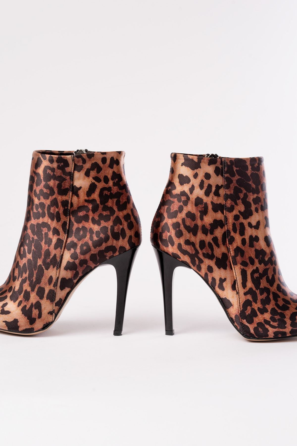 Ayakkabı Aşkı Leopar Yüksek İnce Topuklu Fermuarlı Kadın Bot - Ayakkabı Aşkı