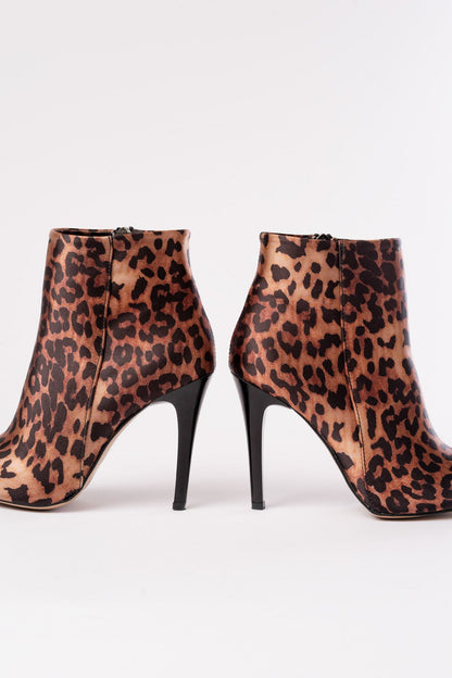 Ayakkabı Aşkı Leopar Yüksek İnce Topuklu Fermuarlı Kadın Bot
