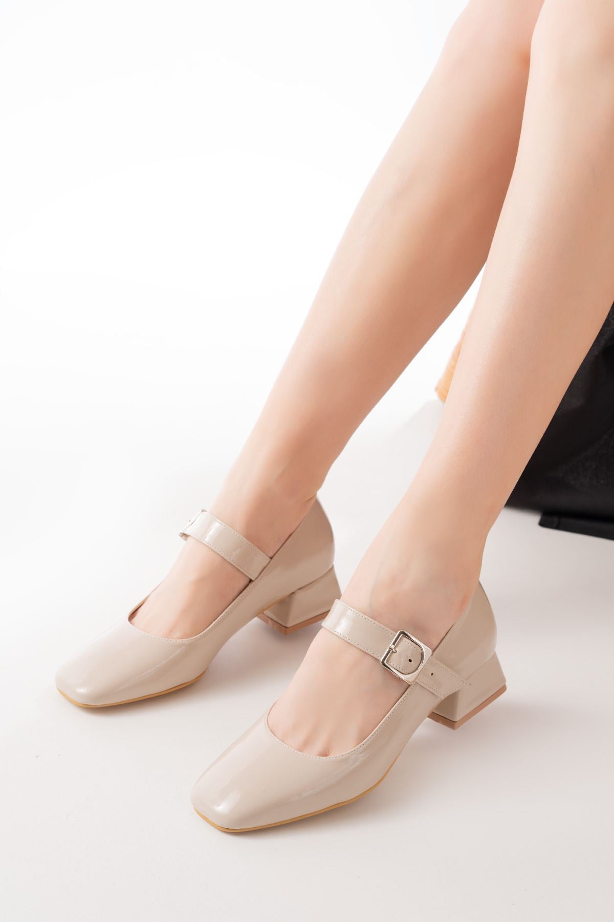 Ayakkabı Aşkı Bej Rugan Günlük 4 cm Topuklu Bayan Ayakkabı - Ayakkabı Aşkı