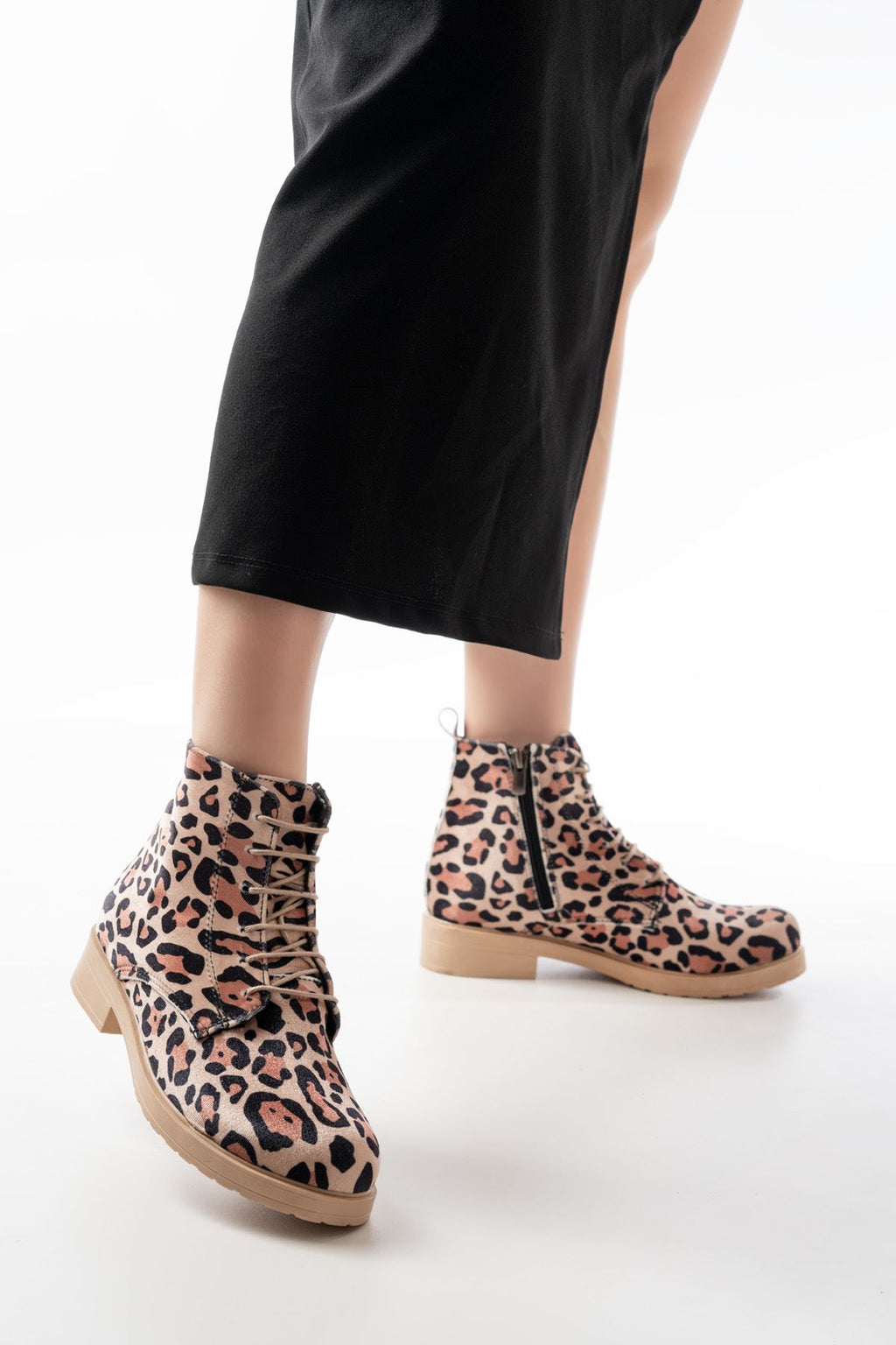 Ayakkabı Aşkı Leopar Bağcıklı Fermuarlı Günlük Kadın Bot - Ayakkabı Aşkı
