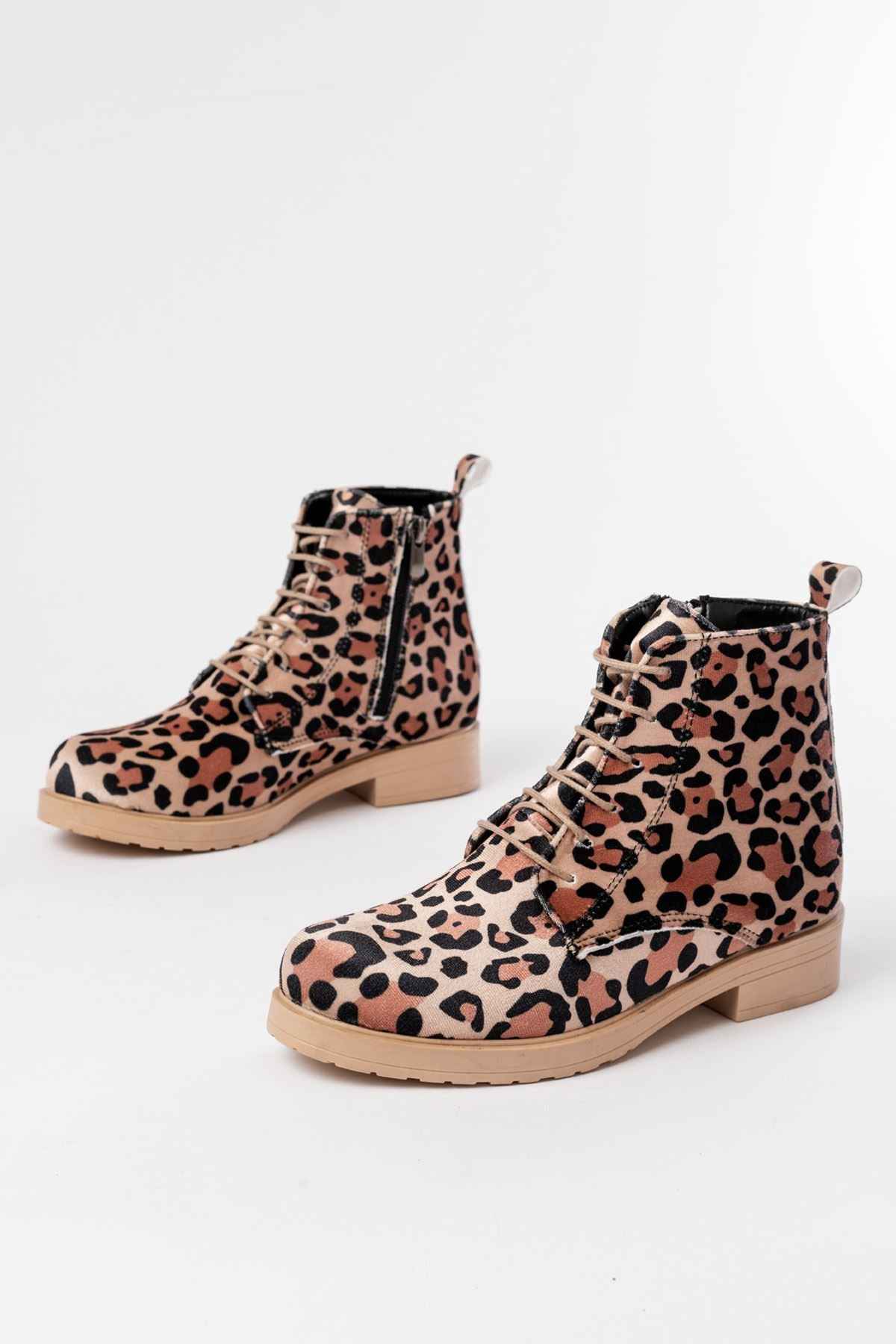 Ayakkabı Aşkı 165-225 Leopar Bağcıklı Fermuarlı Günlük Kadın Bot