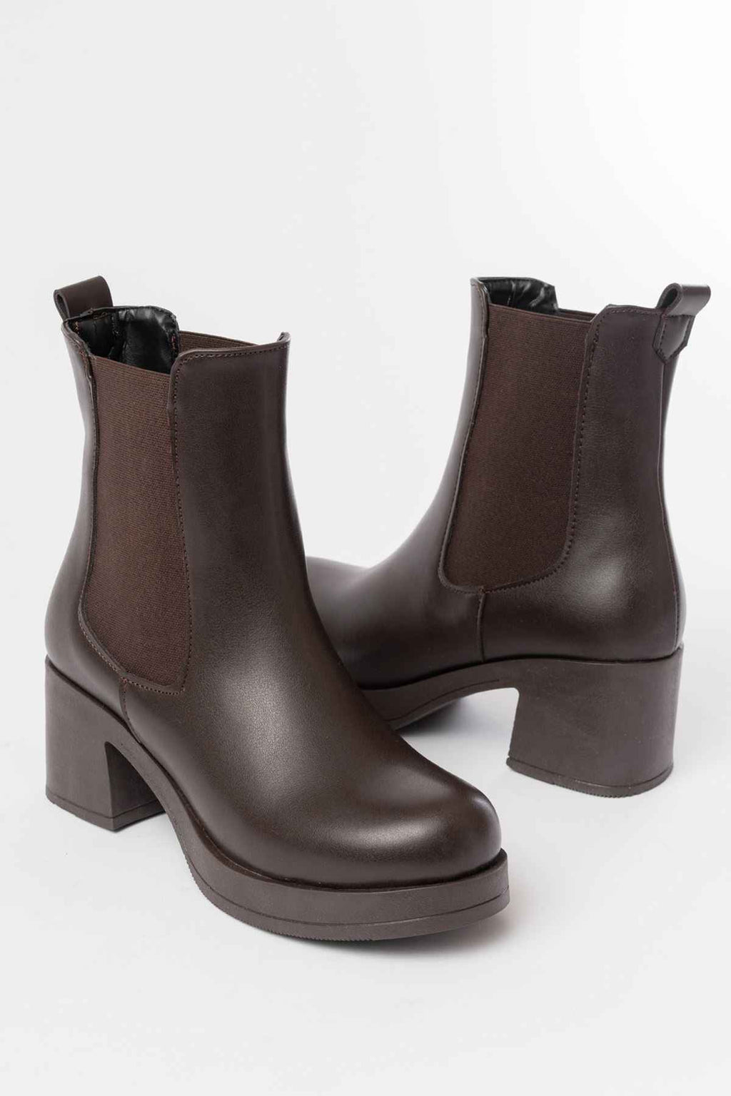 Ayakkabı Aşkı 5109-3056 Kahverengi Lastikli Kalın Topuklu Günlük Kadın Bot