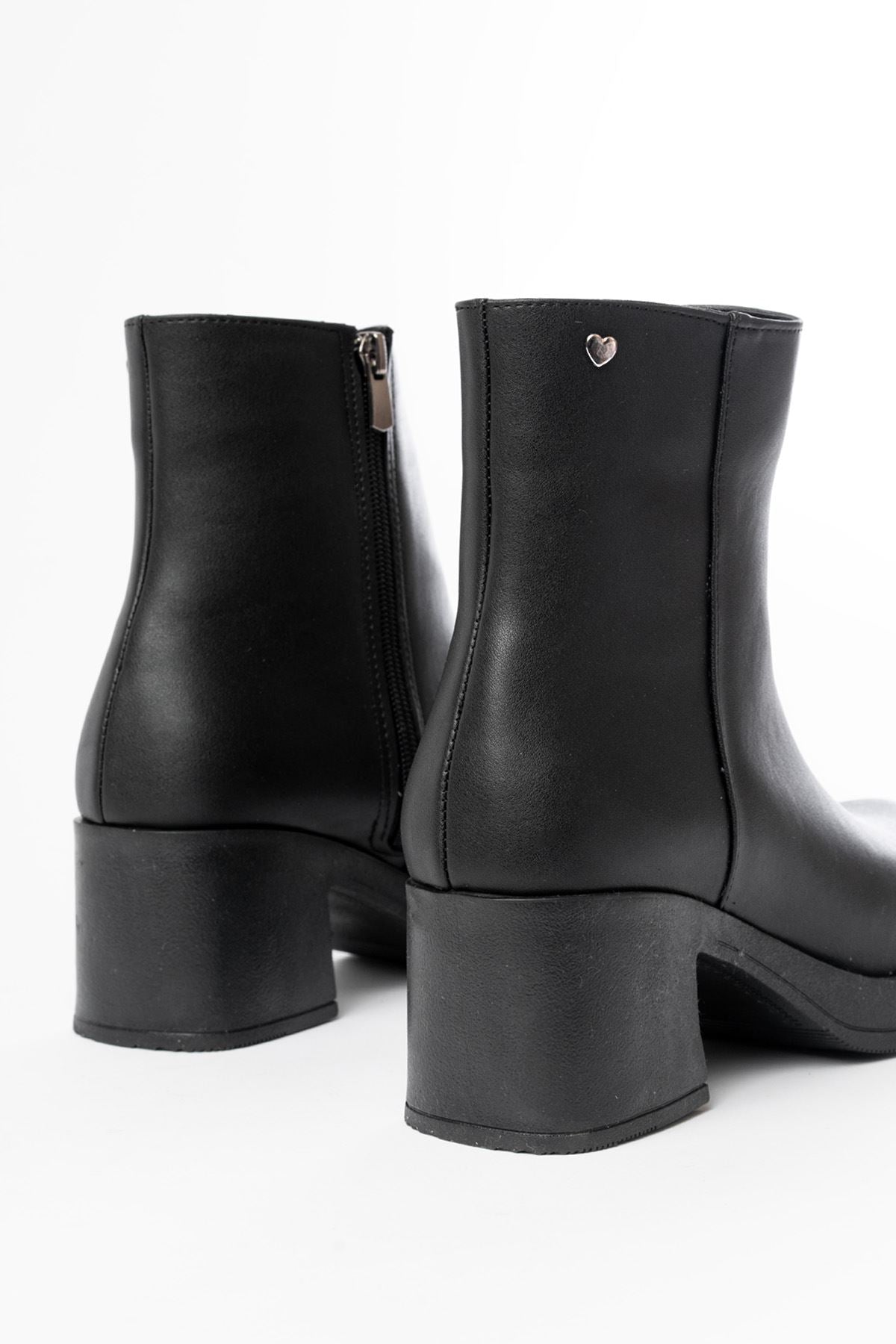 Ayakkabı Aşkı Siyah Fermuarlı Kalın Topuklu Günlük Kadın Bot