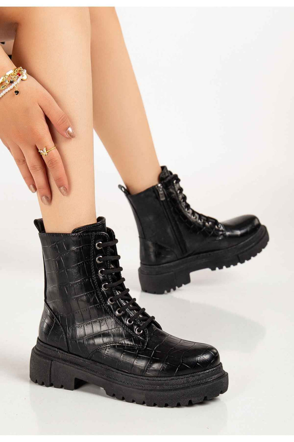 Ayakkabı Aşkı 812-356 Siyah Kroko Bağcıklı Fermuarlı Günlük Kadın Bot