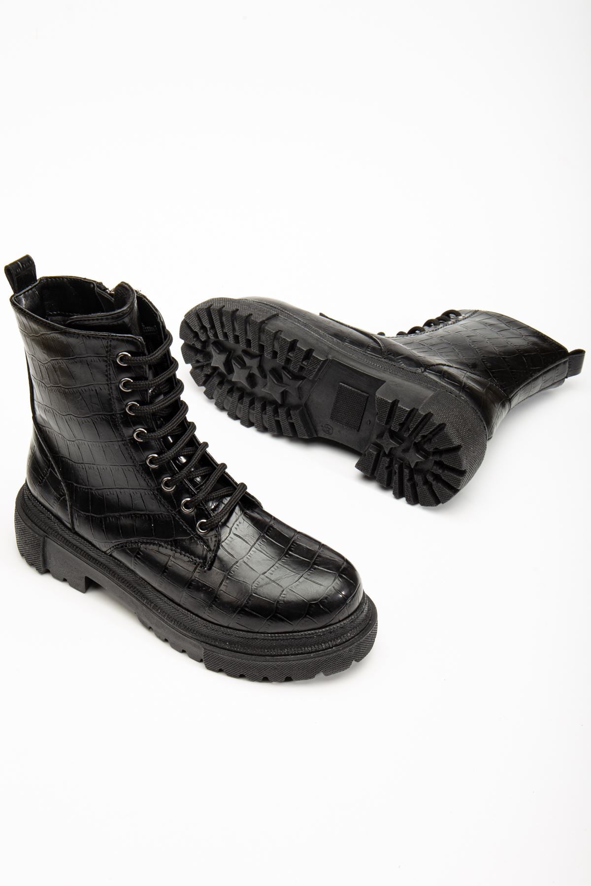 812-356 Siyah Kroko Bağcıklı Fermuarlı Günlük Kadın Bot - Siyah