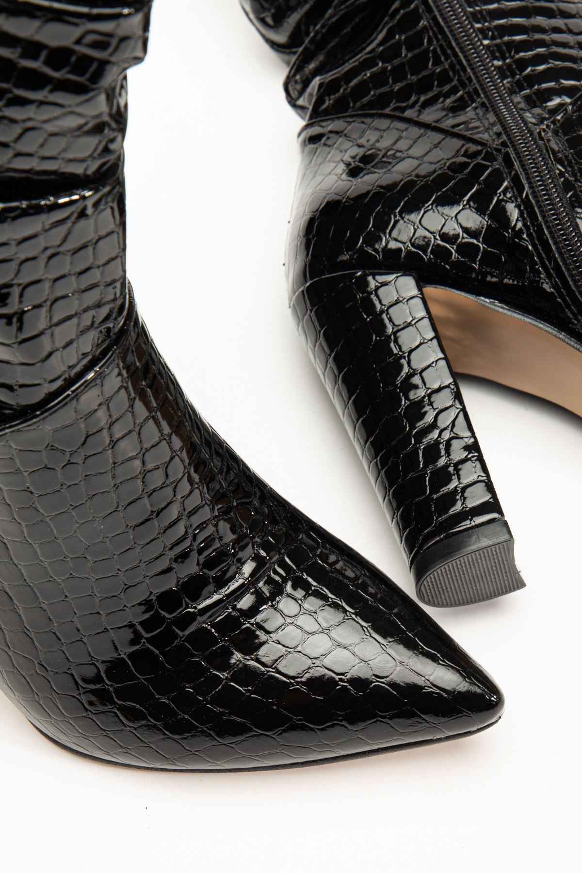 Ayakkabı Aşkı Vrt-4815 Siyah Kroko Yüksek Kalın Topuklu Körüklü Fermuarlı Kadın Bot
