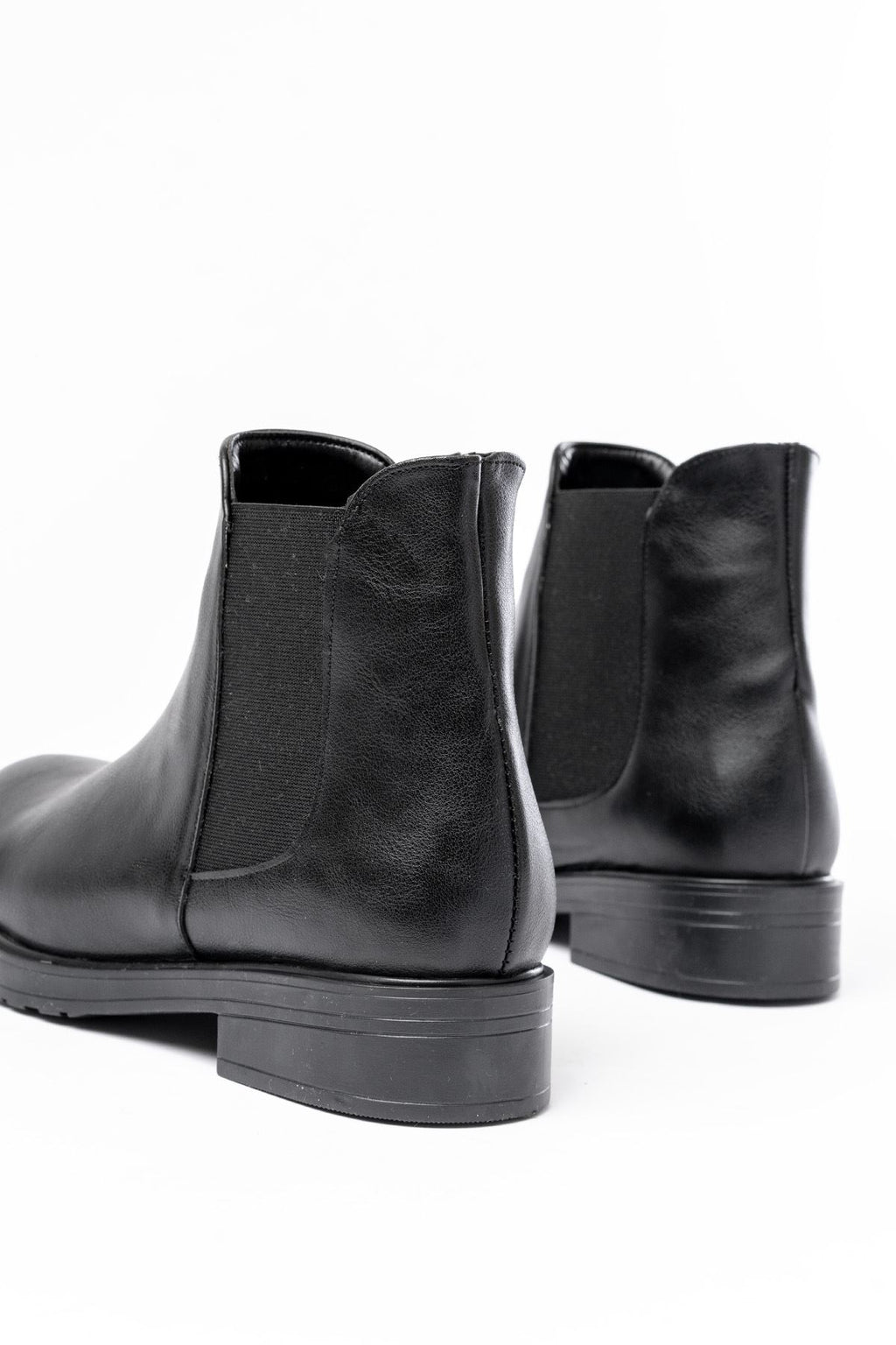 Ayakkabı Aşkı Siyah Lastikli Günlük Kadın Bot