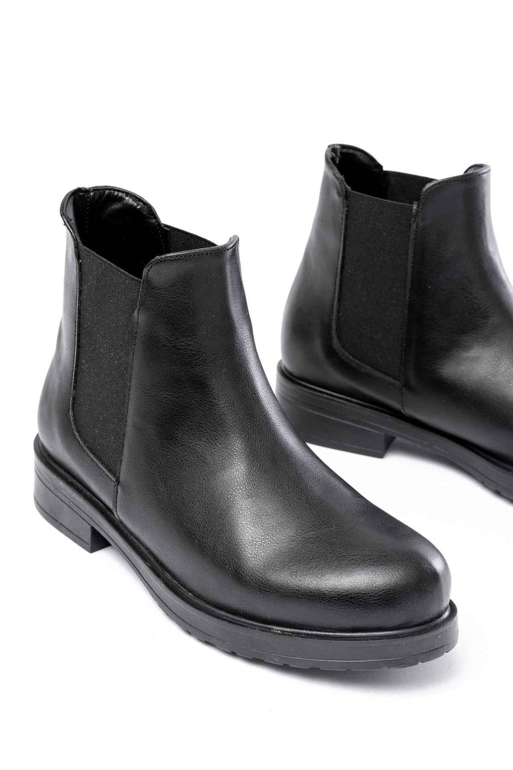 Ayakkabı Aşkı 165-230 Siyah Lastikli Günlük Kadın Bot