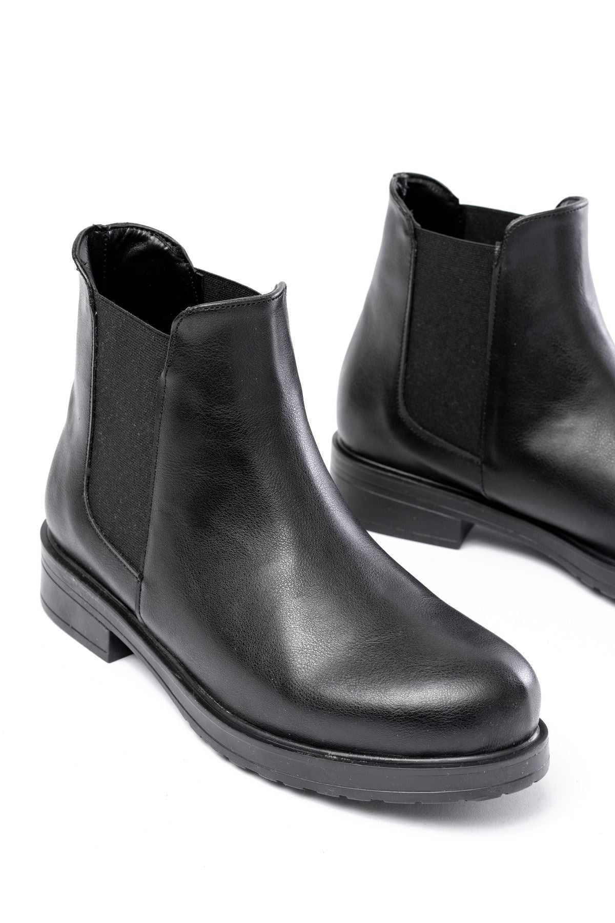 Ayakkabı Aşkı Siyah Lastikli Günlük Kadın Bot