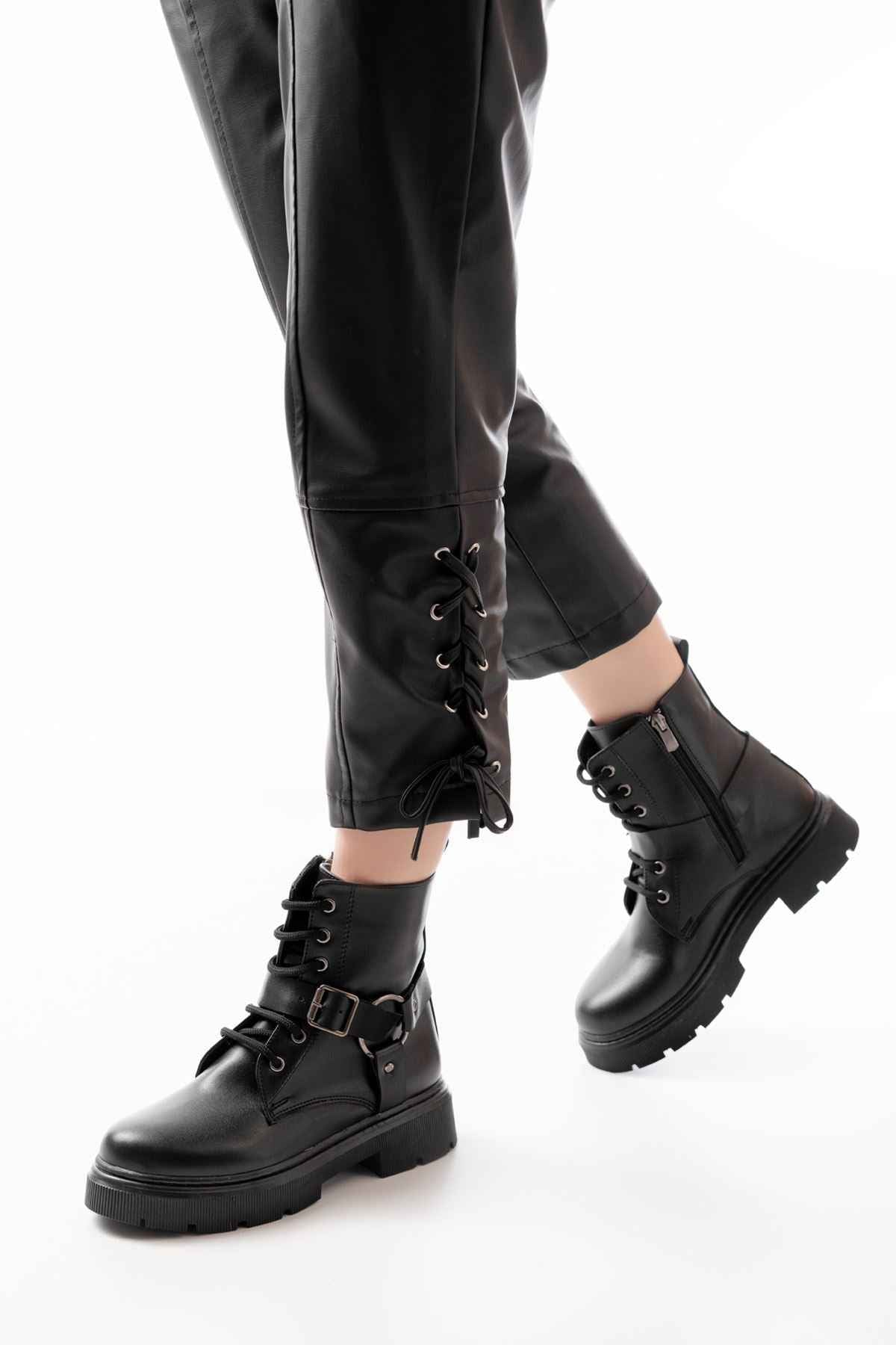 Ayakkabı Aşkı 508-3038 Siyah Toka Aksesuarlı Fermuarlı Günlük Kadın Bot