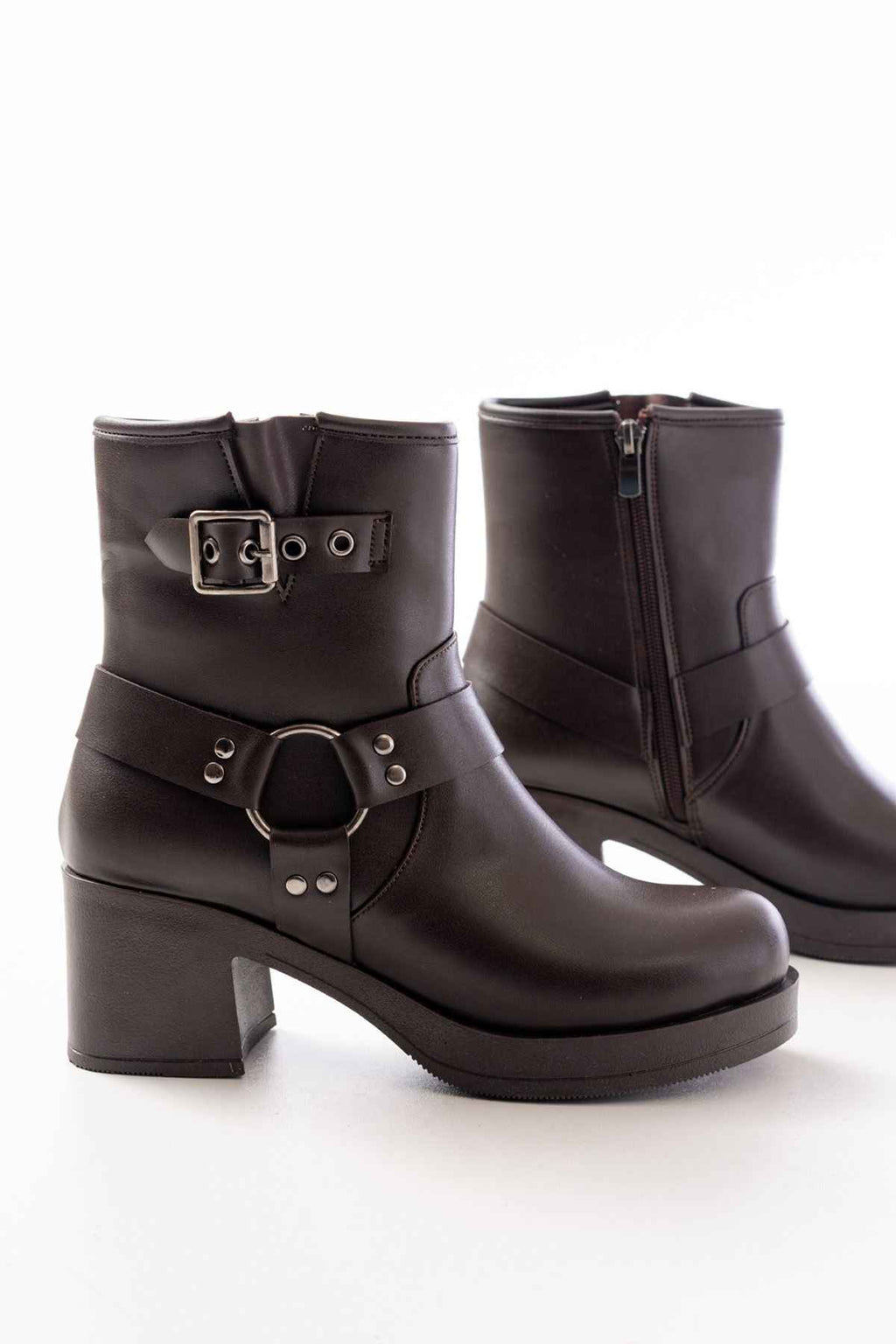 Ayakkabı Aşkı 5109-3042 Kahverengi Toka Aksesuarlı Fermuarlı Kalın Topuklu Günlük Kadın Bot