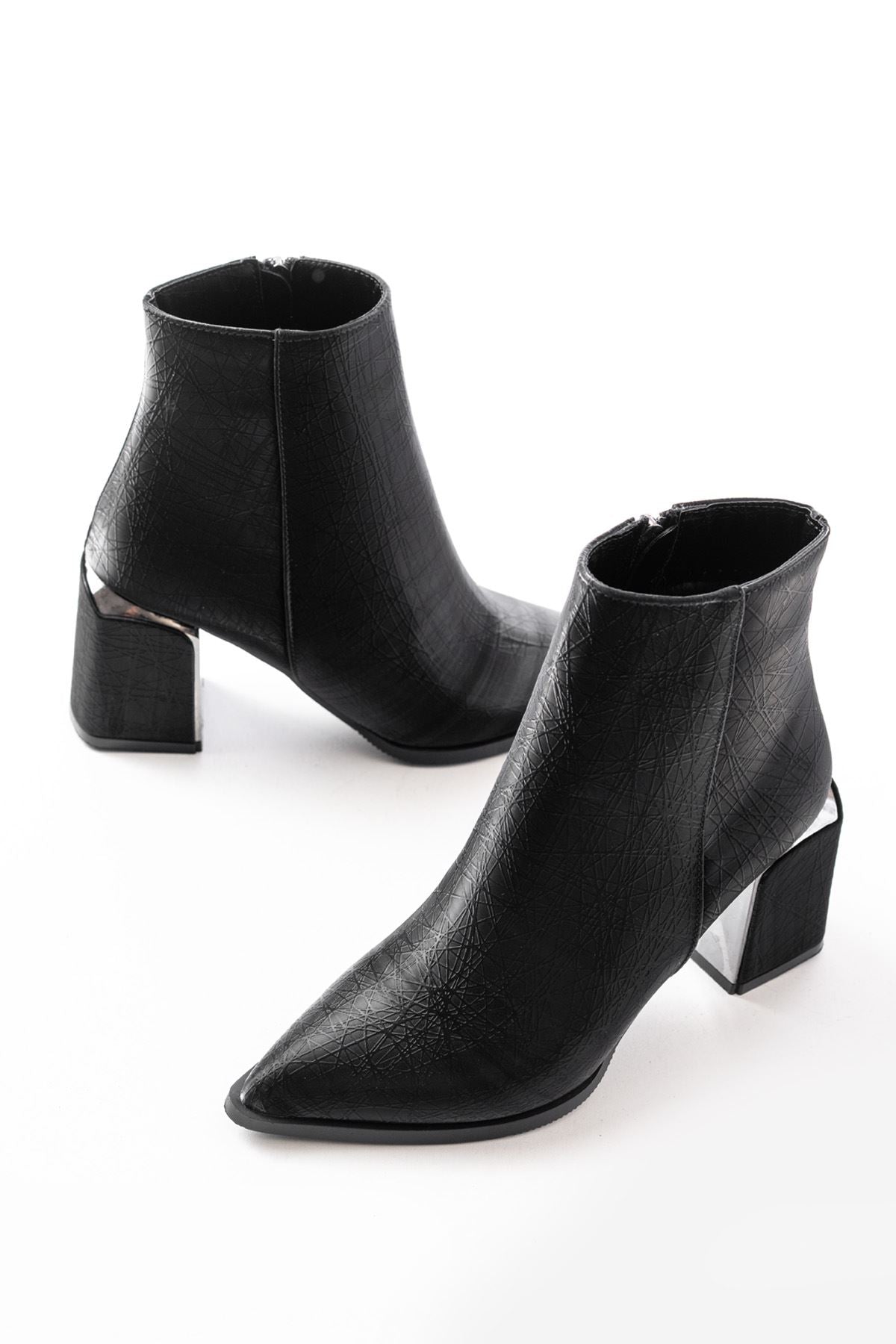 Ayakkabı Aşkı Siyah Fermuarlı Topuklu Kadın Günlük Bot