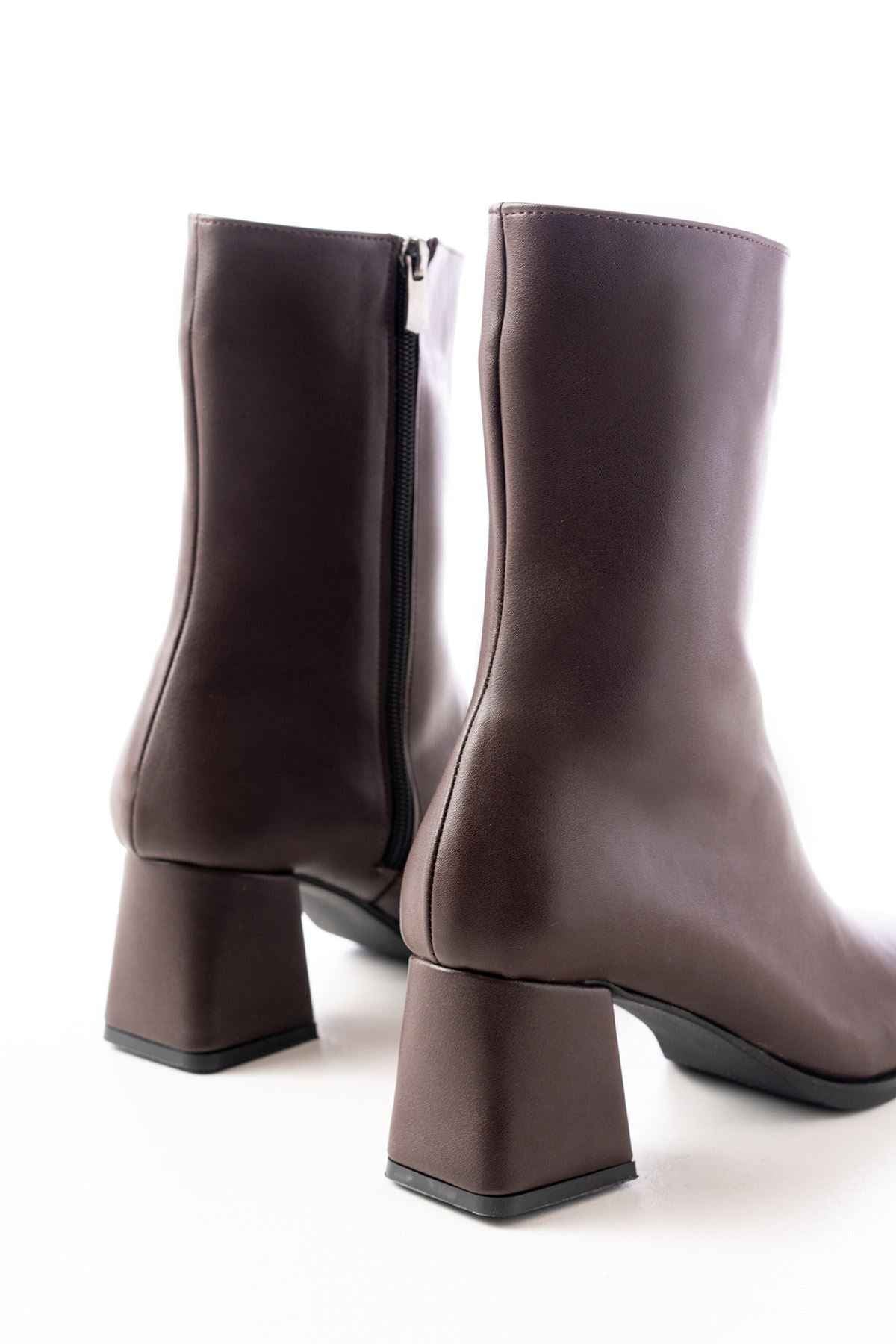 Ayakkabı Aşkı Msk-032 Kahve Topuklu Fermuarlı Kadın Bot