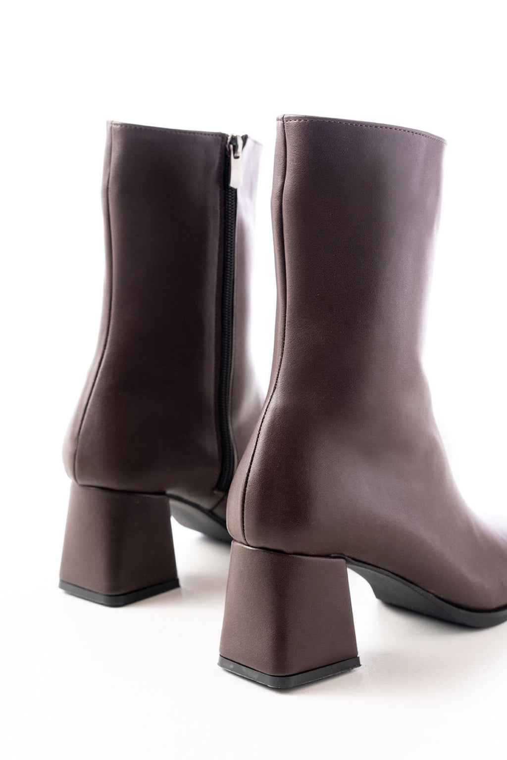 Ayakkabı Aşkı Kahve Topuklu Fermuarlı Kadın Bot - Ayakkabı Aşkı