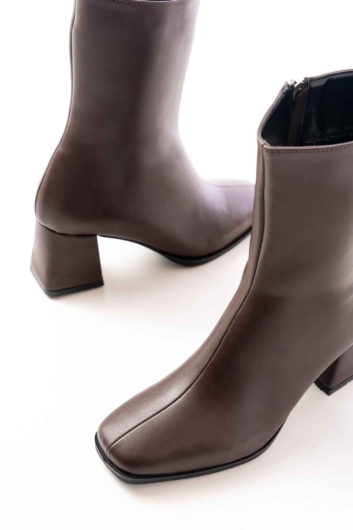 Ayakkabı Aşkı Msk-032 Kahve Topuklu Fermuarlı Kadın Bot