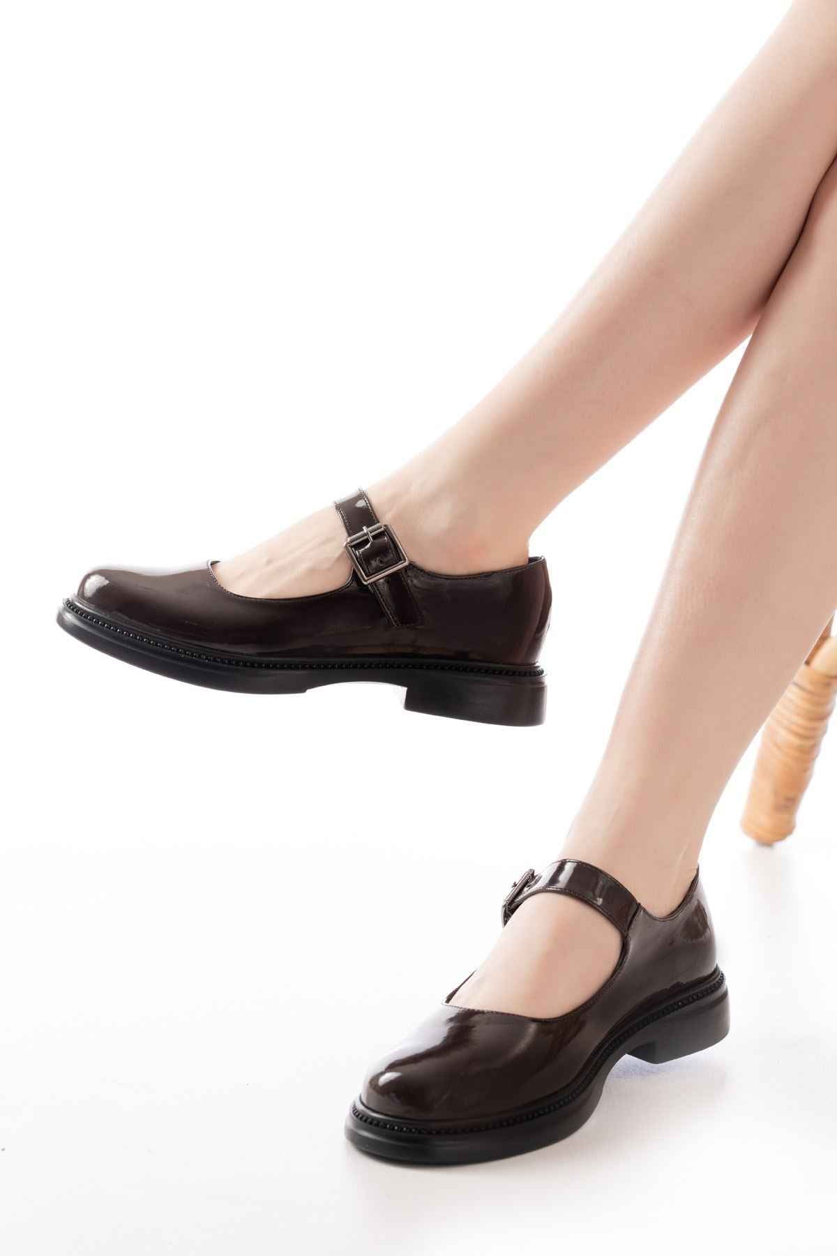 Ayakkabı Aşkı Ysn-4444 Kahve Rugan Günlük Bayan Ayakkabı