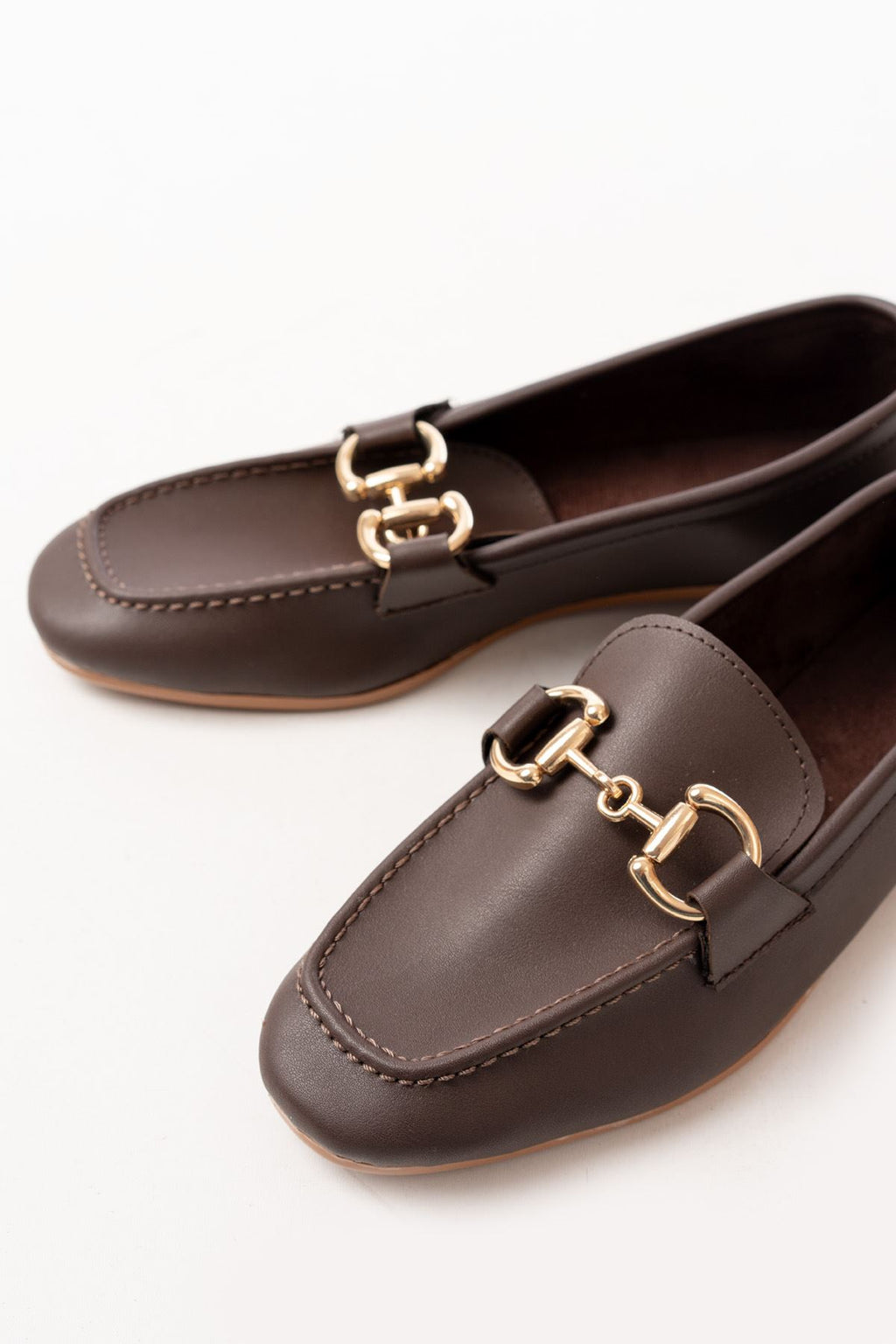 Ayakkabı Aşkı 303 Kahverengi Toka Aksesuarlı Günlük Kadın Babet - Ayakkabı Aşkı