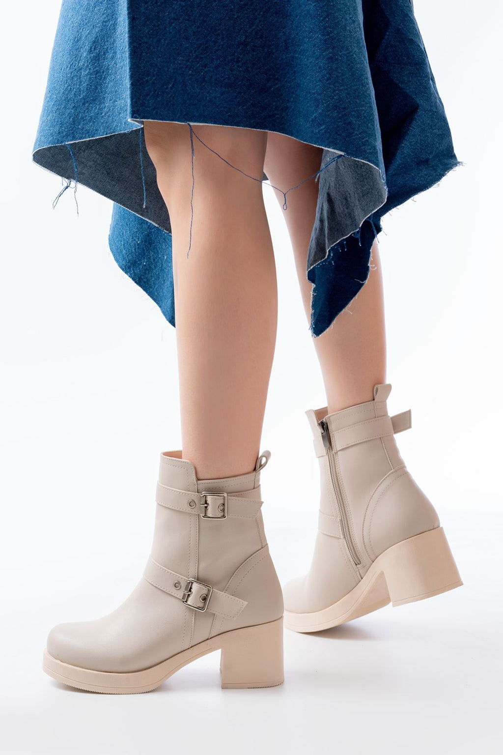 Ayakkabı Aşkı Bej Topuklu Fermuarlı Günlük Kadın Bot - Ayakkabı Aşkı