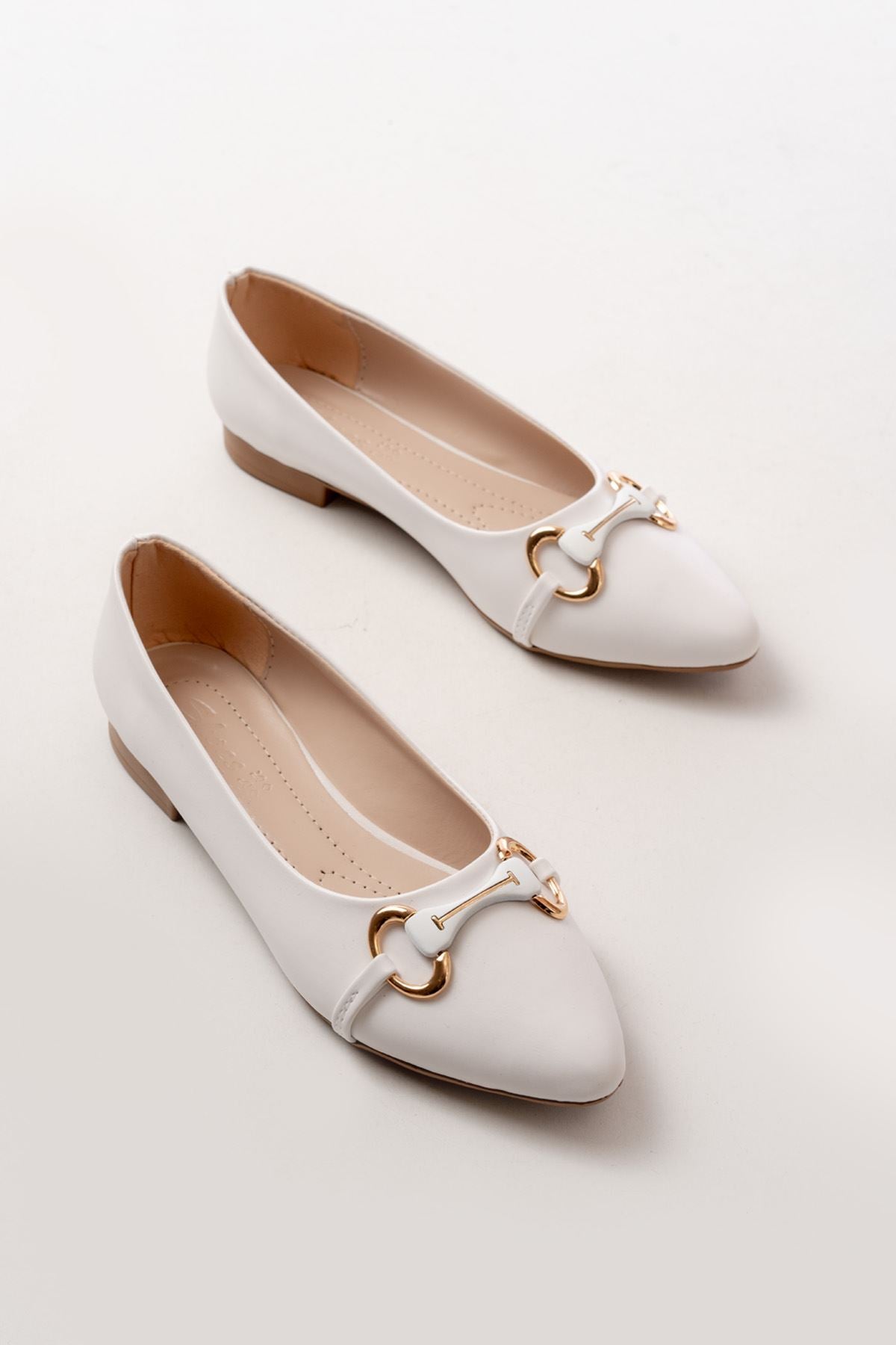 Ayakkabı Aşkı İNF-129 Beyaz Günlük Taş Aksesuarlı Babet