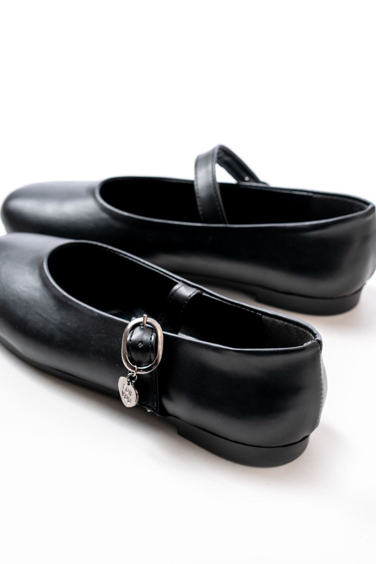 Ayakkabı Aşkı İNF-324 Siyah Baretli Tokalı Günlük Kadın Babet - Ayakkabı Aşkı