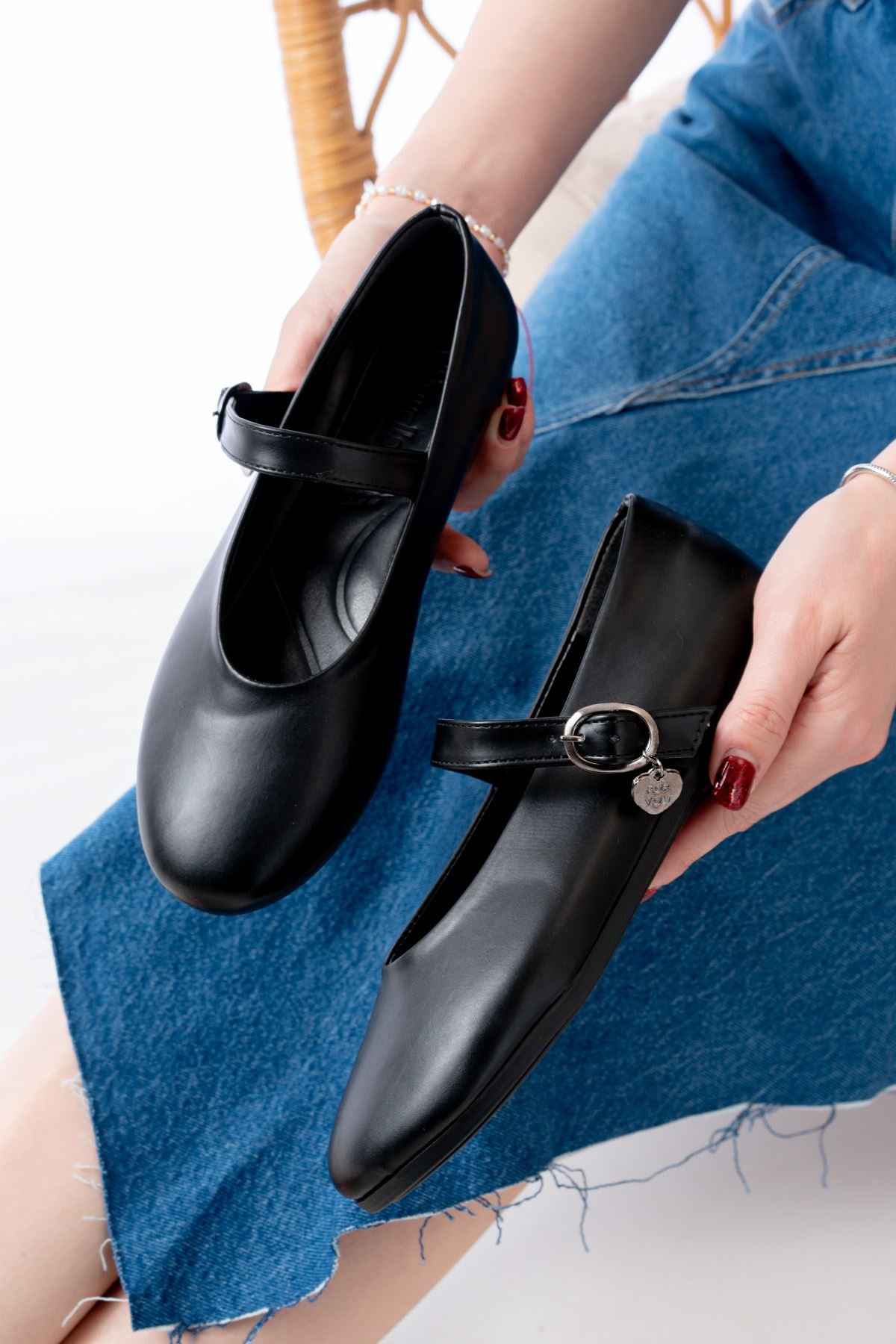 Ayakkabı Aşkı Inf-324 Siyah Baretli Tokalı Günlük Kadın Babet