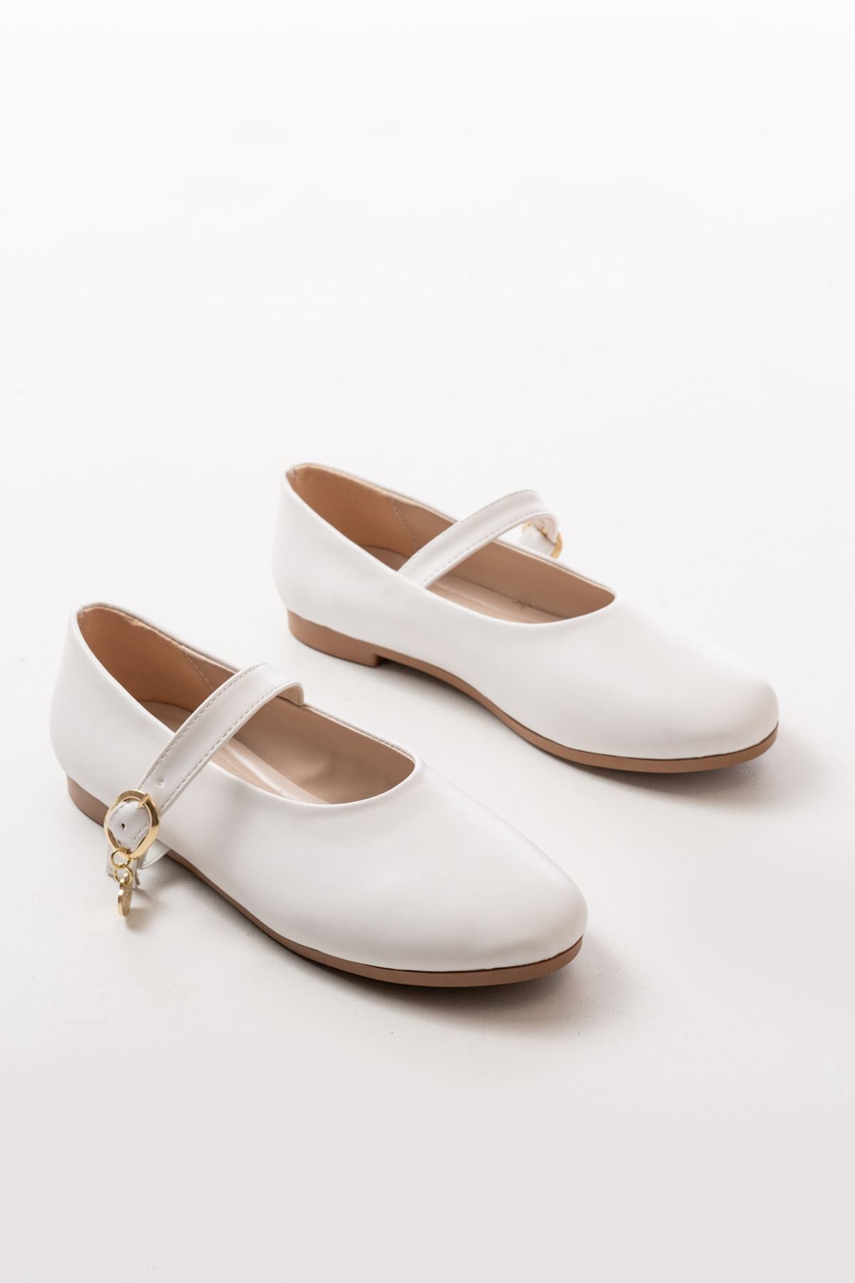 Ayakkabı Aşkı İNF-324 Beyaz Baretli Tokalı Günlük Kadın Babet