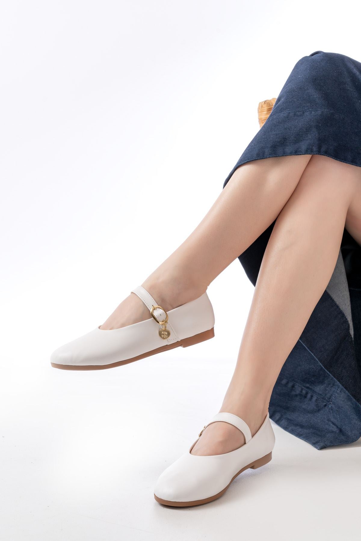 İNF-324 Beyaz Baretli Tokalı Günlük Kadın Babet - Beyaz