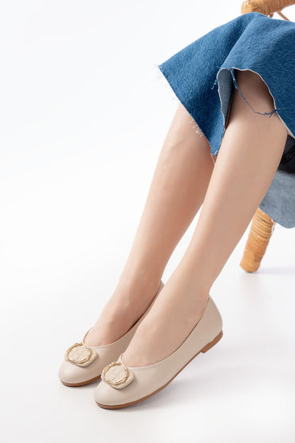 Ayakkabı Aşkı İNF-325 Bej Tokalı Aksesuarlı Günlük Kadın Babet