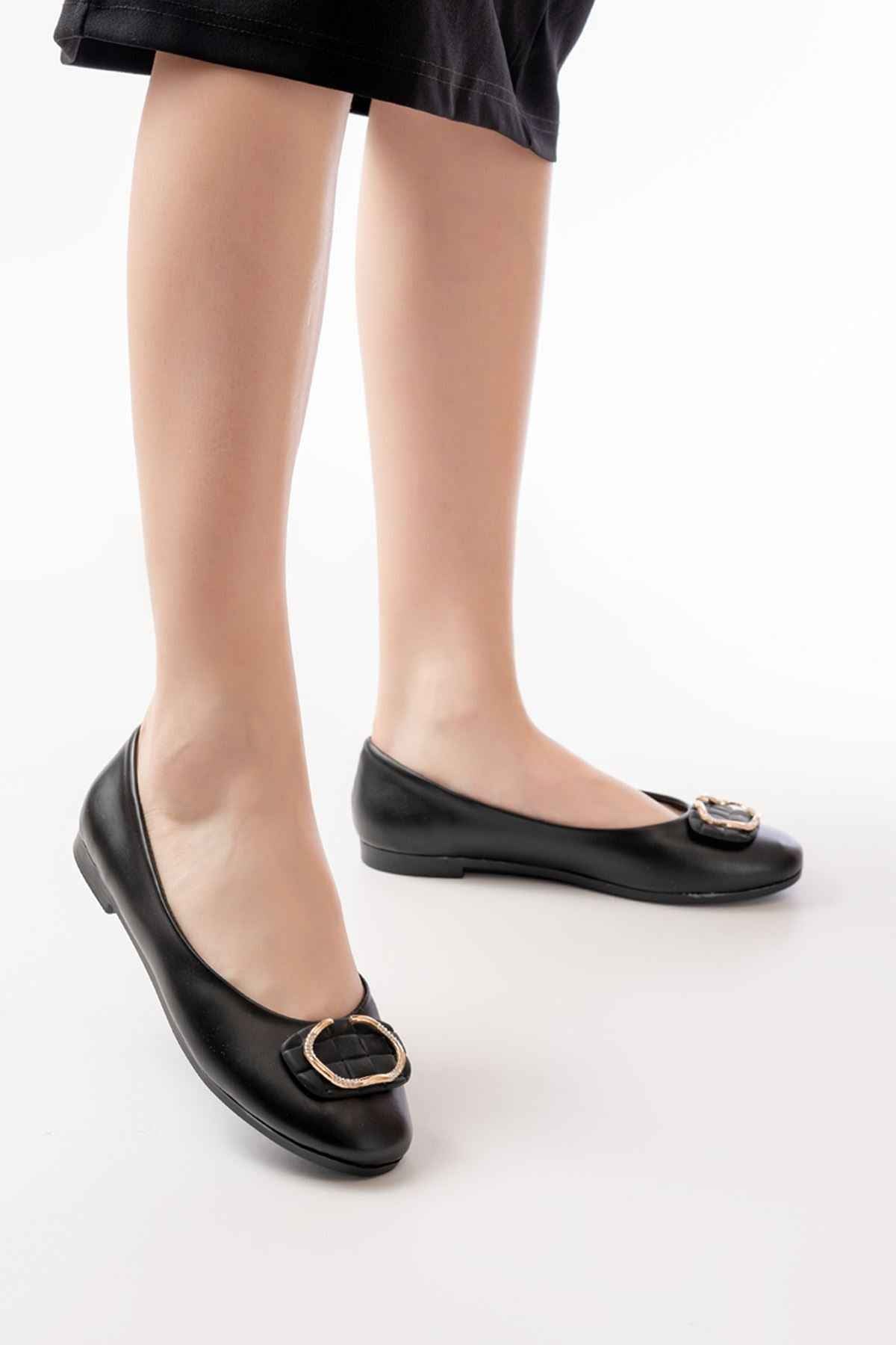 Ayakkabı Aşkı Inf-325 Siyah Tokalı Aksesuarlı Günlük Kadın Babet