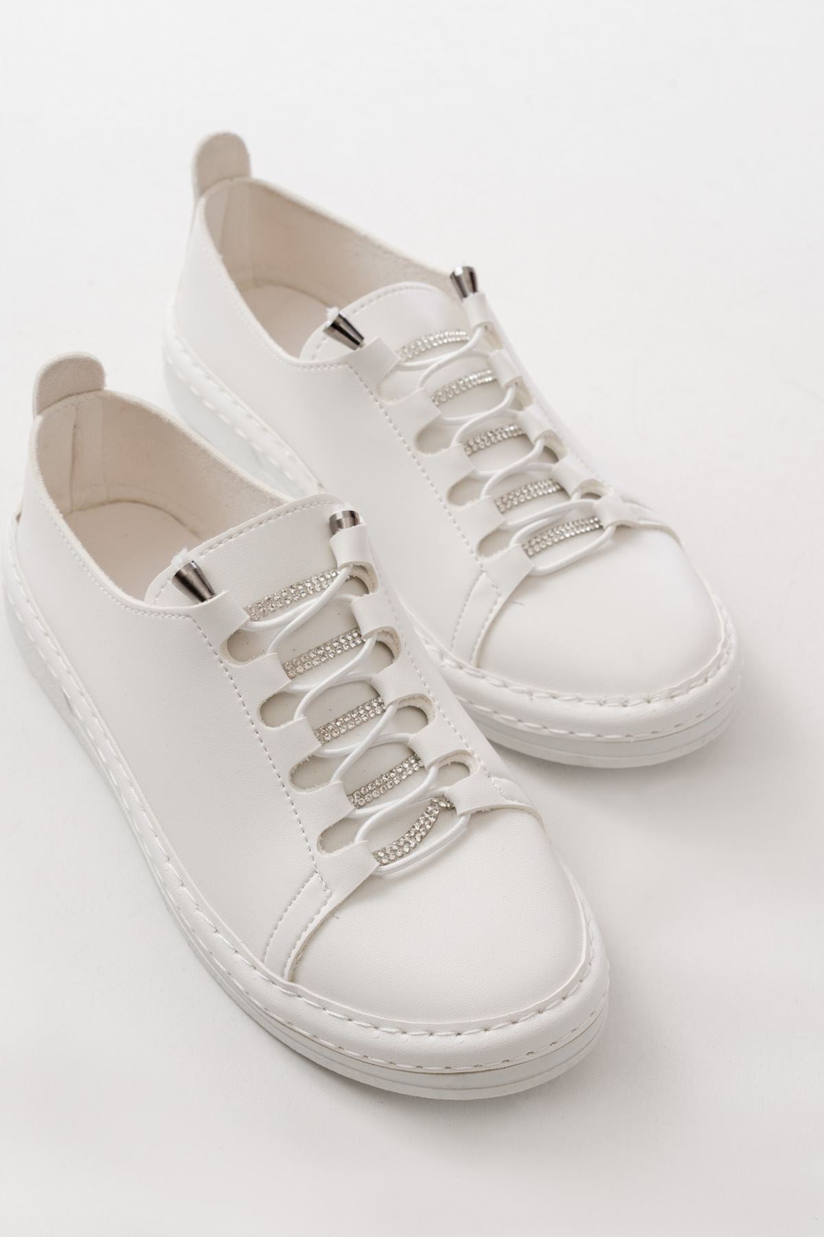 Ayakkabı Aşkı Beyaz Bağcıklı Taş Aksesuarlı Günlük Spor Ayakkabı - Ayakkabı Aşkı