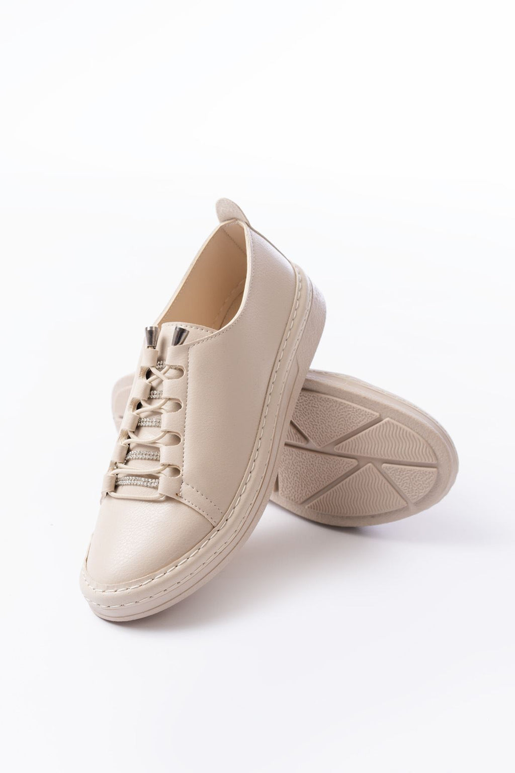 Ayakkabı Aşkı Bej Bağcıklı Taş Aksesuarlı Günlük Spor Ayakkabı - Ayakkabı Aşkı