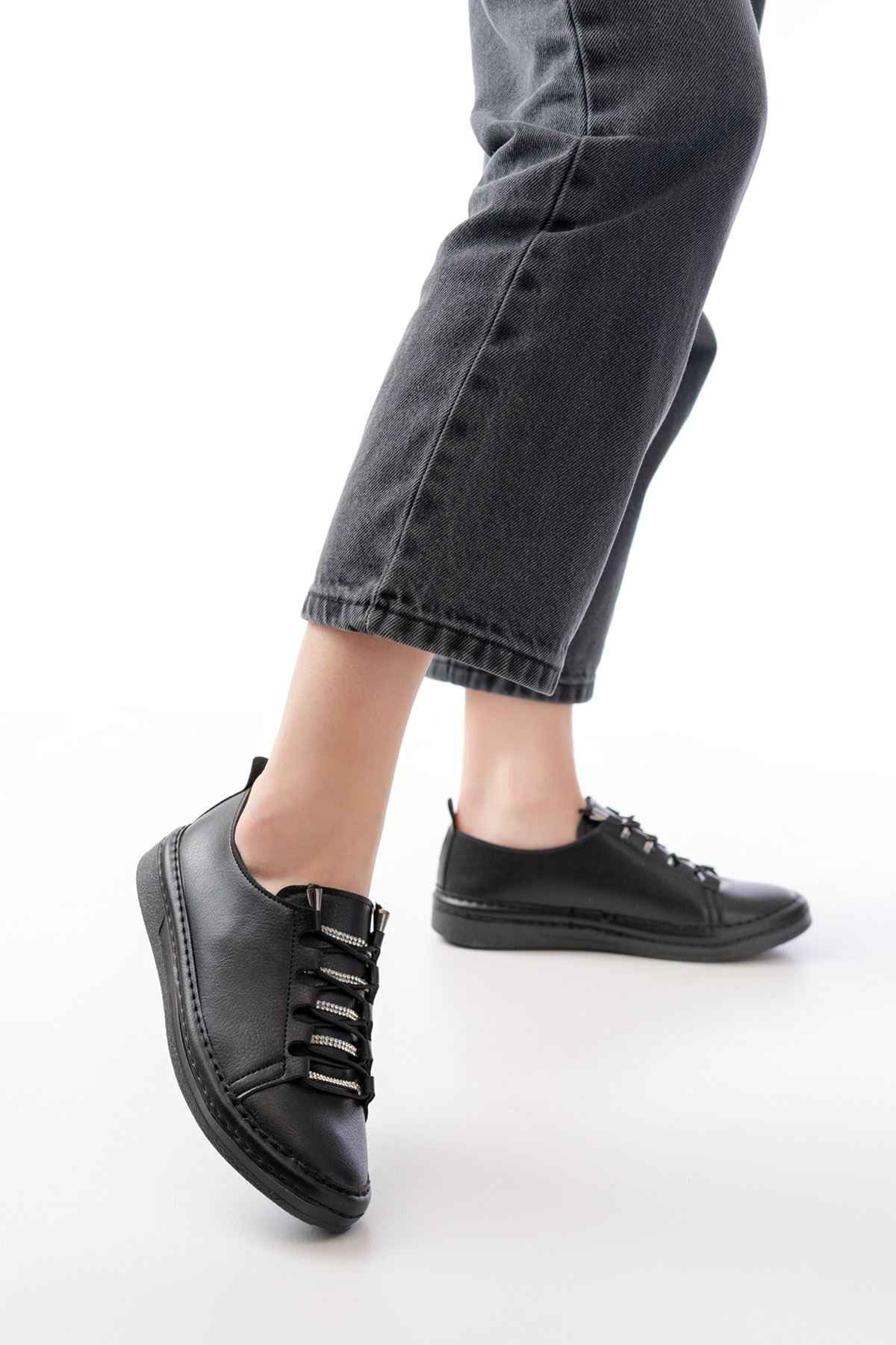 Ayakkabı Aşkı Mk-9026 Siyah Bağcıklı  Taş Aksesuarlı Günlük Spor Ayakkabı