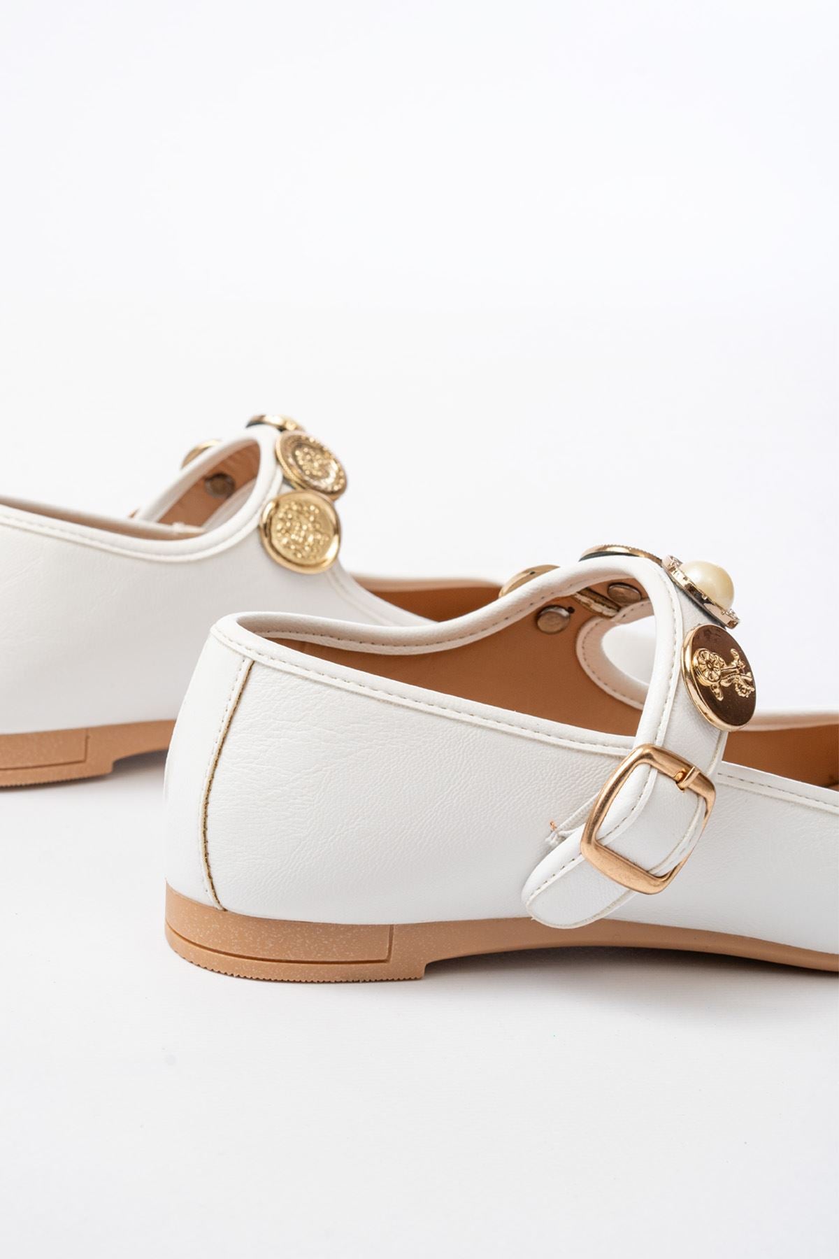 Ayakkabı Aşkı İNF-6363 Beyaz Baret Tokalı Günlük Bayan Ayakkabı - Ayakkabı Aşkı