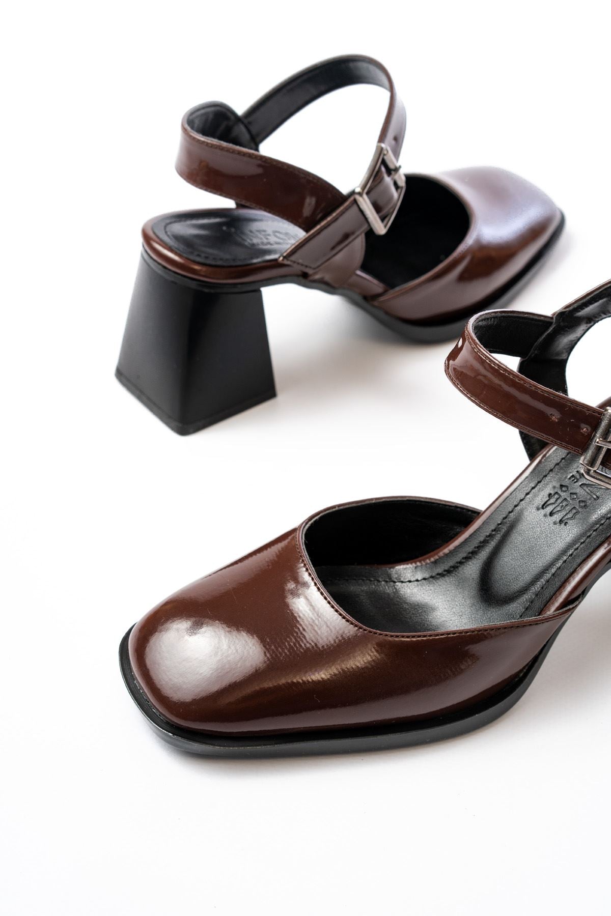 Ayakkabı Aşkı İNF-40450 Kahve Rugan Günlük Arkası Açık Topuklu Bayan Ayakkabı - Ayakkabı Aşkı