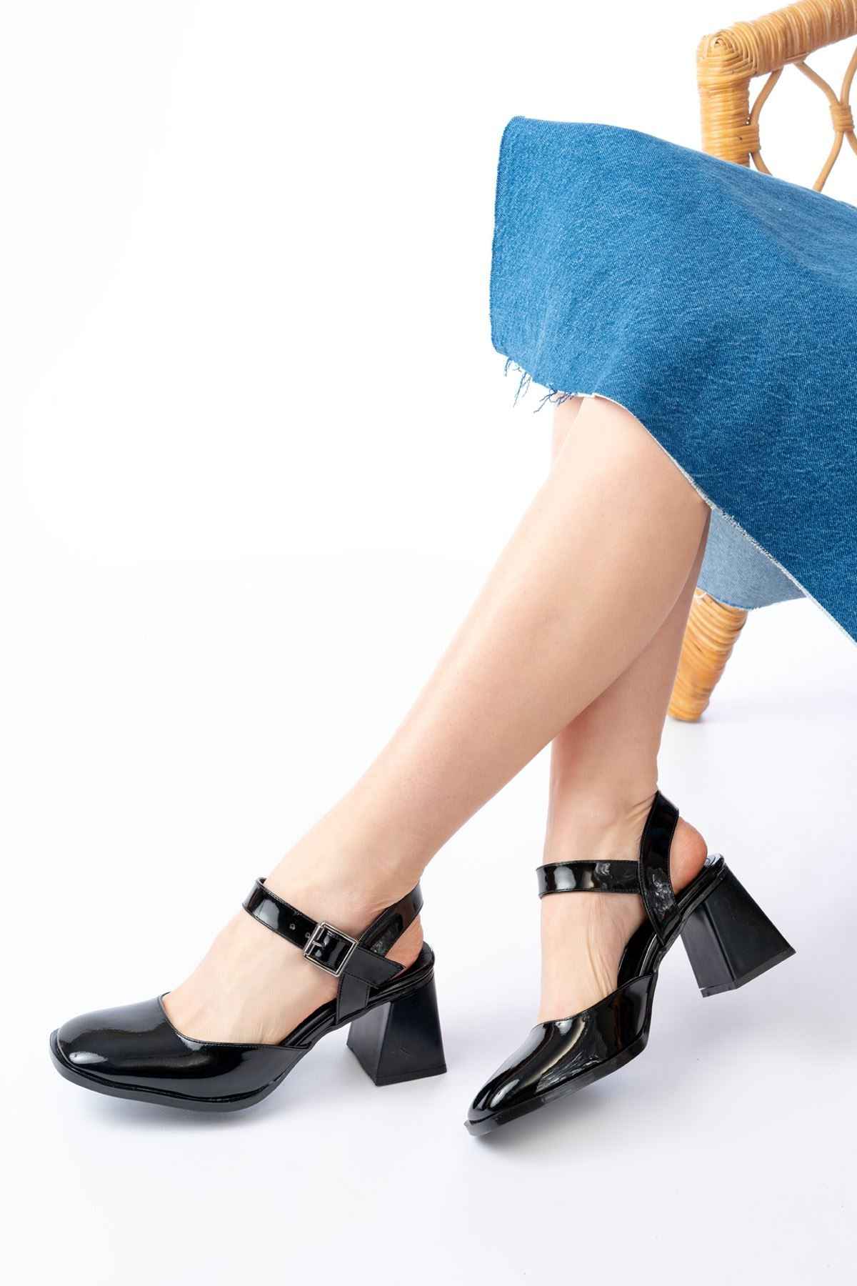 Ayakkabı Aşkı Inf-40450 Siyah Rugan Günlük Arkası Açık Topuklu Bayan Ayakkabı