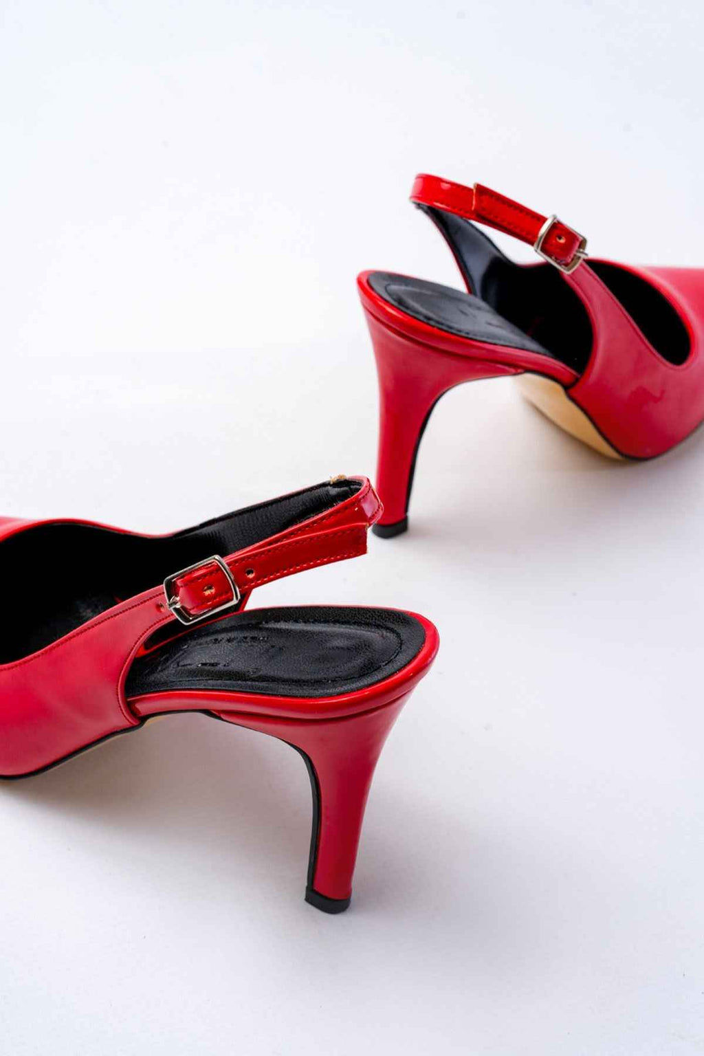 Ayakkabı Aşkı St-1153 Kırmızı Rugan Günlük Arkası Açık 9 Cm Topuklu Kadın Ayakkabı