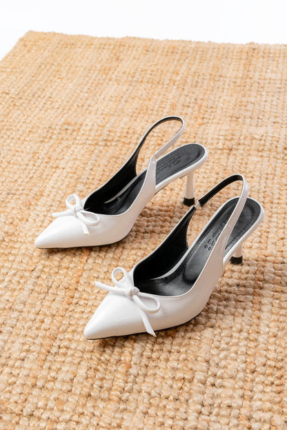 Ayakkabı Aşkı İNF-45 Beyaz Rugan Günlük Arkası Açık Fiyonklu Topuklu Bayan Ayakkabı