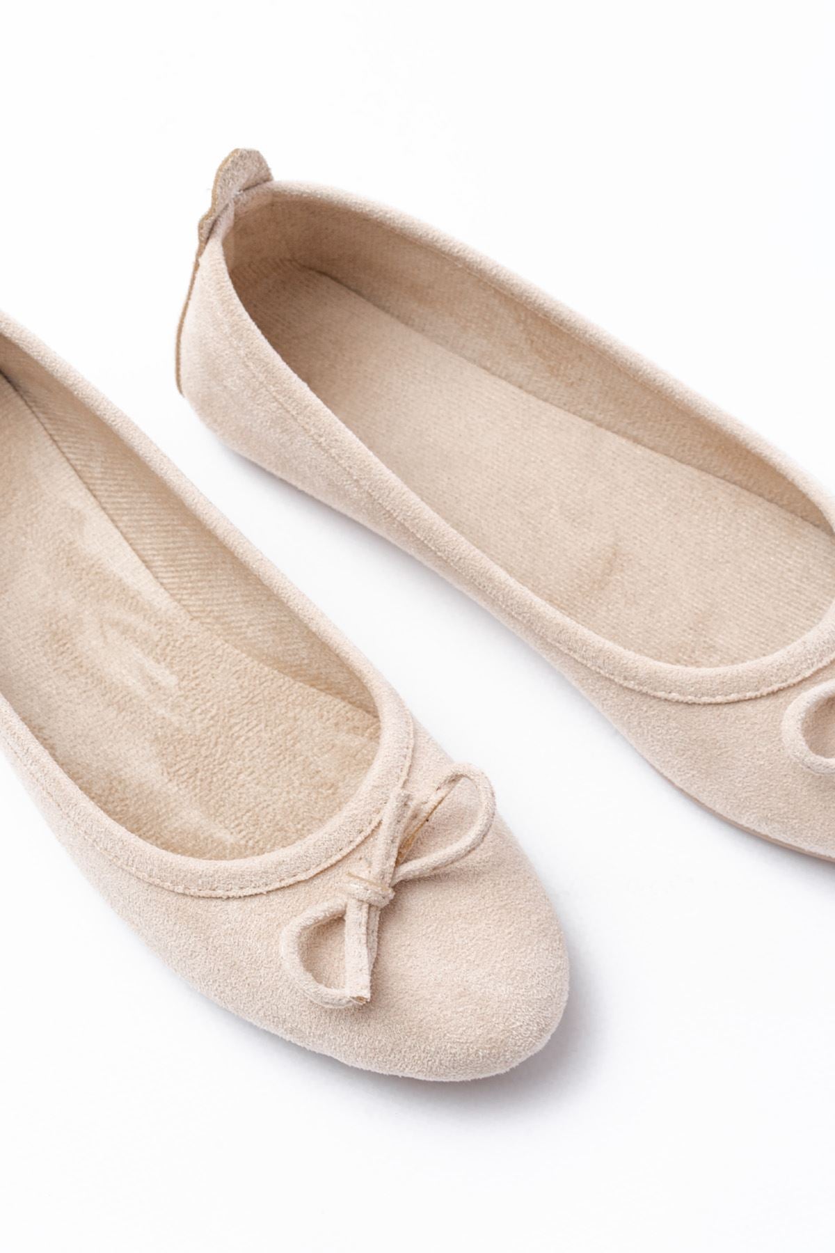 Ayakkabı Aşkı 6101 Bej Süet Fiyonklu Günlük Kadın Babet - Ayakkabı Aşkı