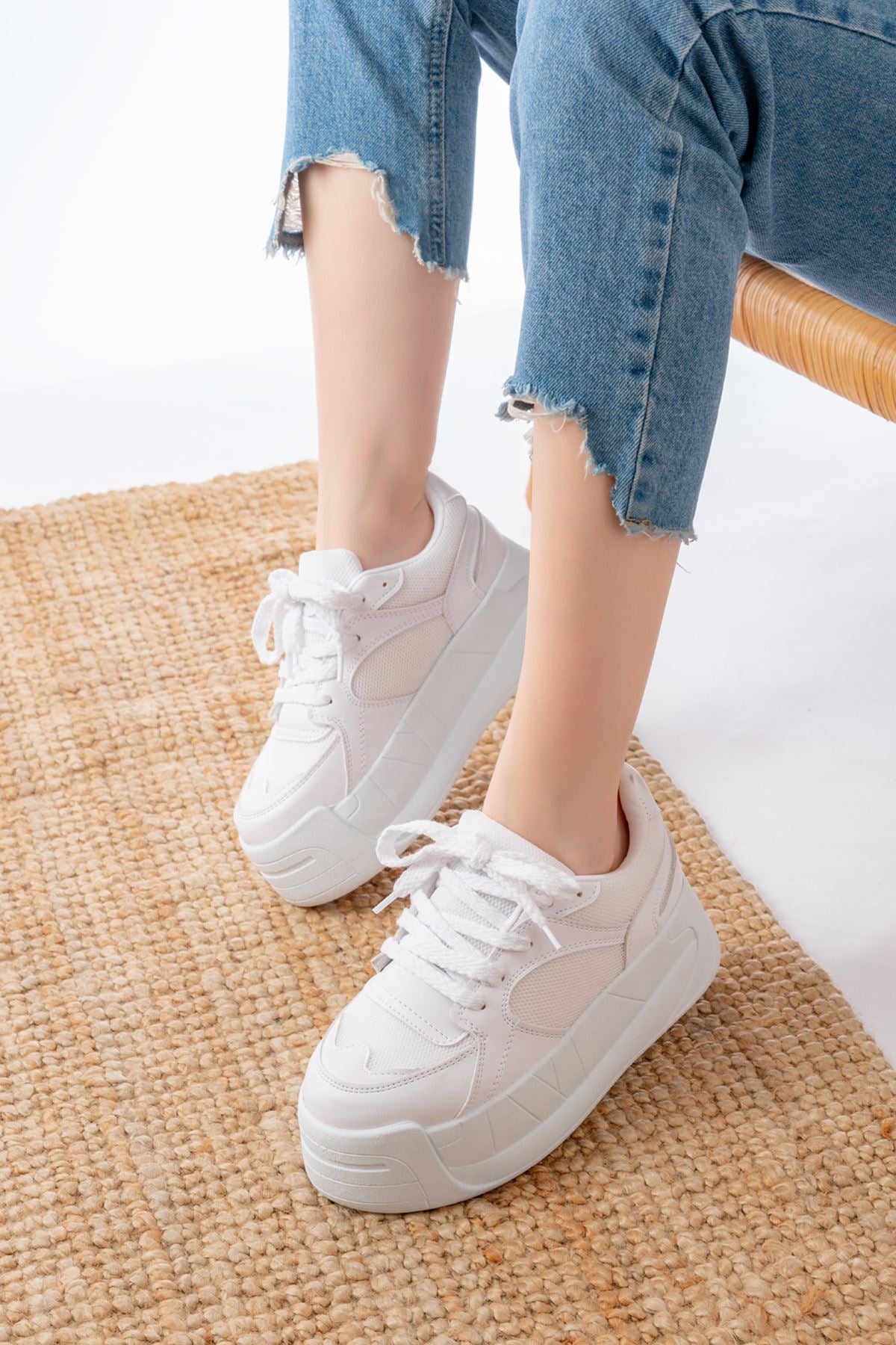 Ayakkabı Aşkı Beyaz Garni Bağcıklı Fileli Yüksek Taban Günlük Spor Ayakkabı - Ayakkabı Aşkı