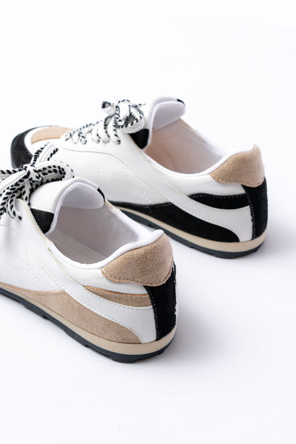 Ayakkabı Aşkı Beyaz Garni İnce Taban Günlük Spor Ayakkabı - Ayakkabı Aşkı