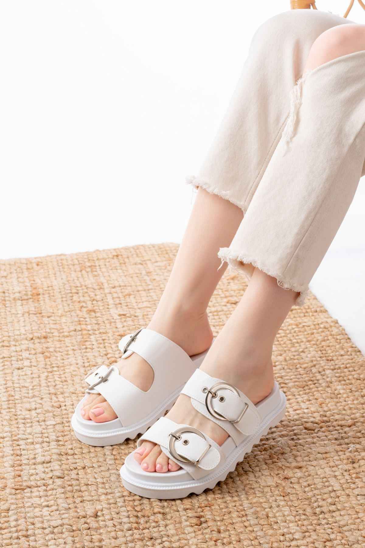 Ayakkabı Aşkı Dm-6010 Beyaz Toka Aksesuarlı Günlük Kadın Terlik
