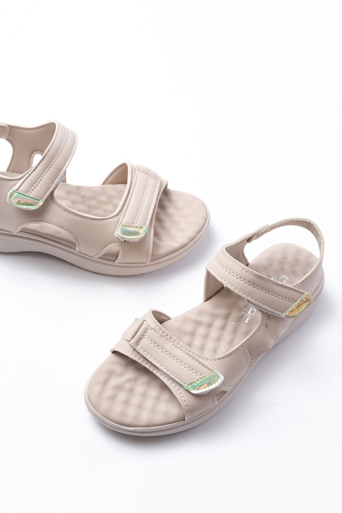 Ayakkabı Aşkı Bej Baret Cırtlı Dikişli Günlük Kadın Sandalet - Ayakkabı Aşkı