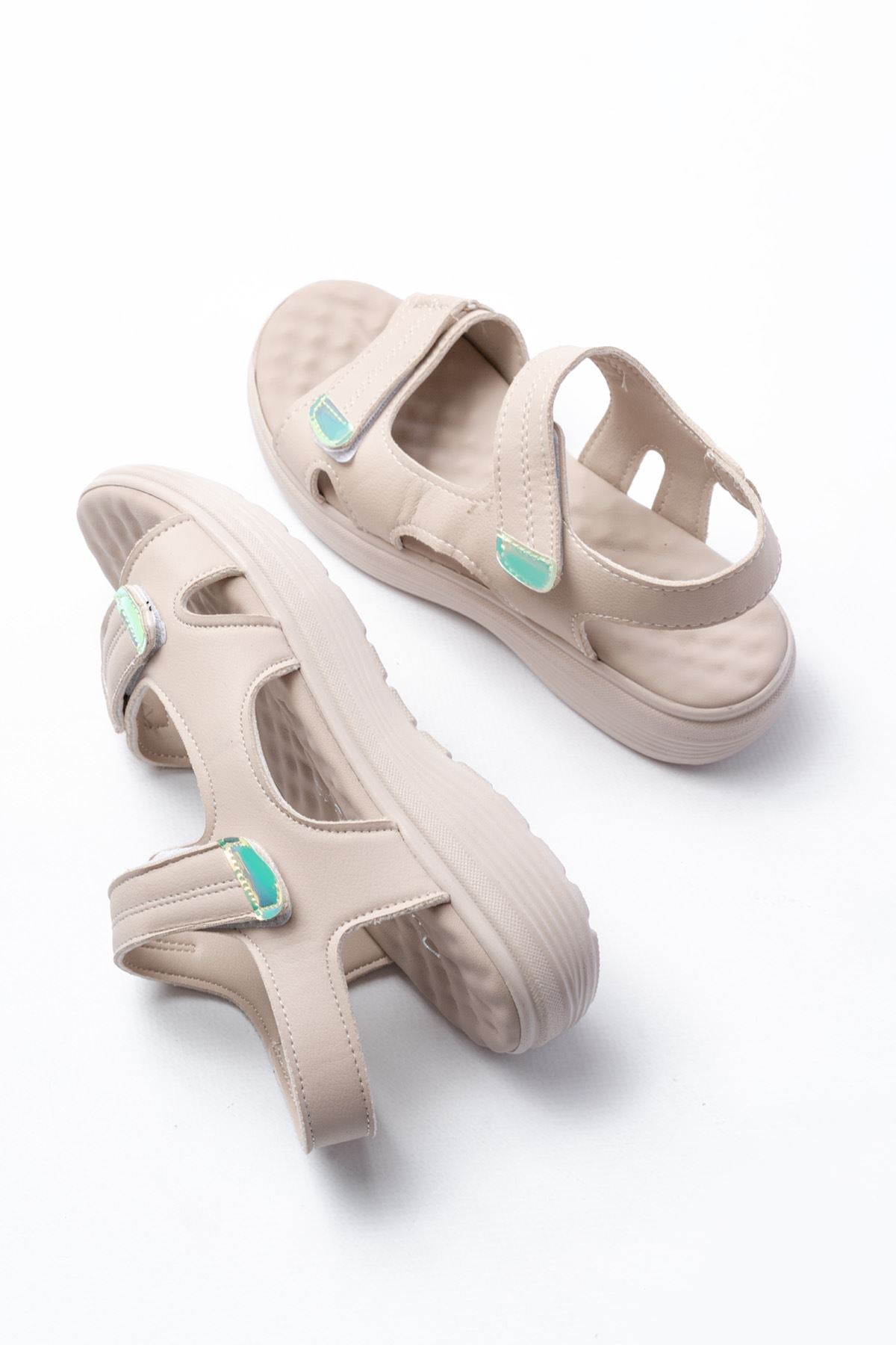 Ayakkabı Aşkı Bej Baret Cırtlı Dikişli Günlük Kadın Sandalet - Ayakkabı Aşkı