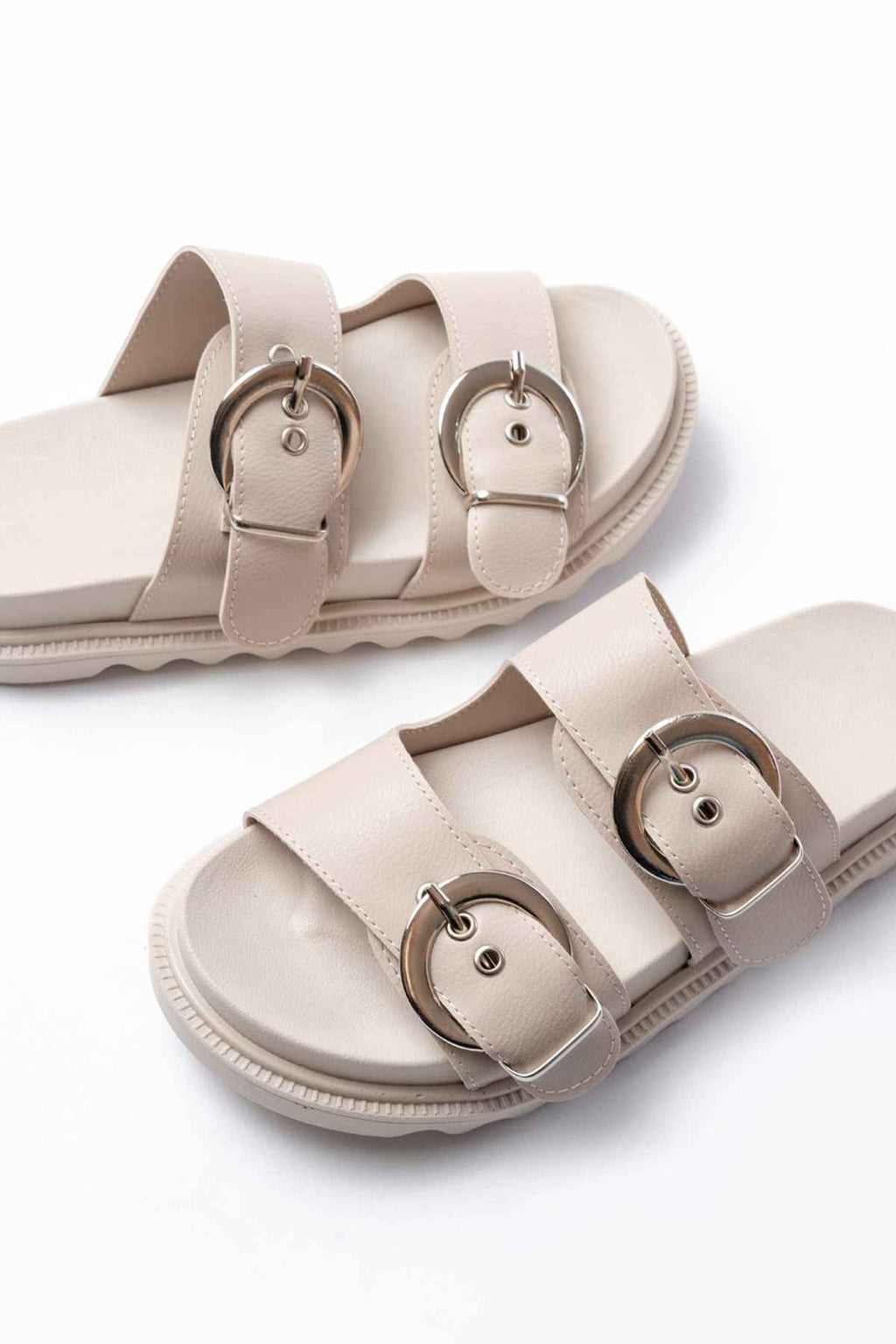 Ayakkabı Aşkı Dm-6010 Bej Toka Aksesuarlı Günlük Kadın Terlik